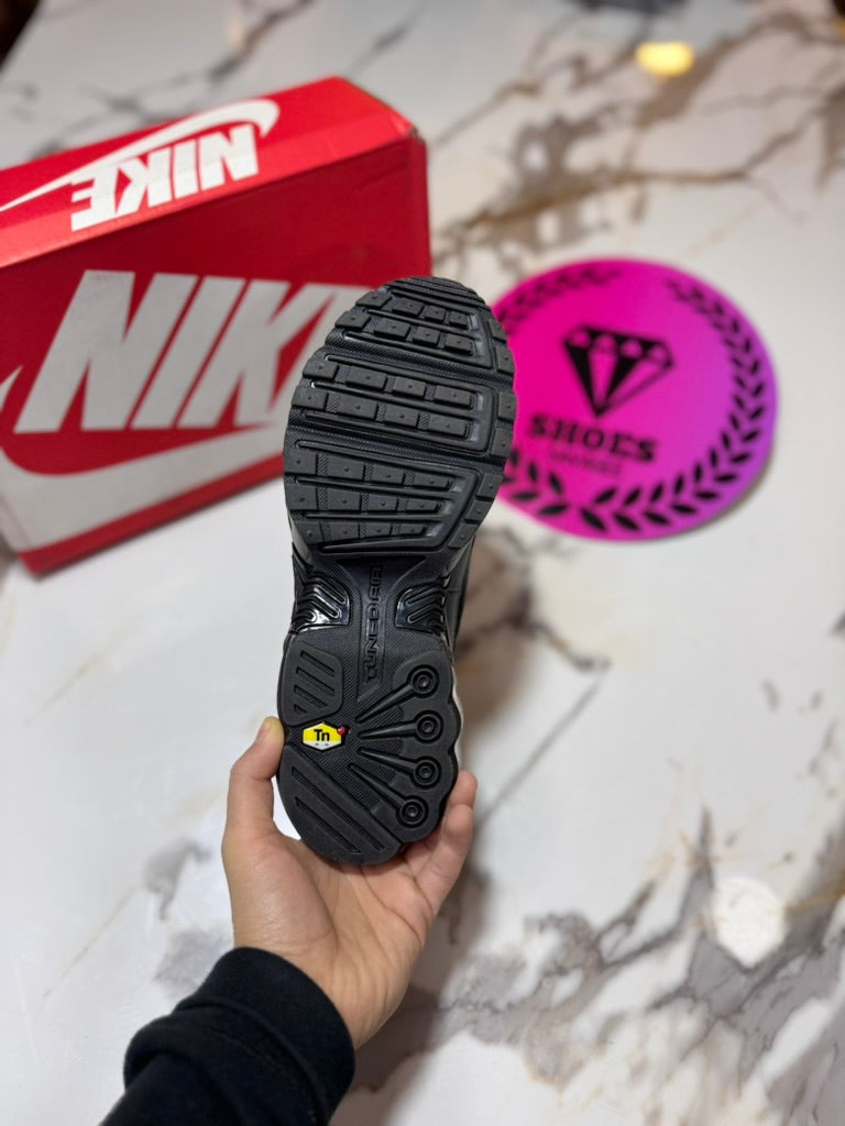 NIKE TN PLUS 3