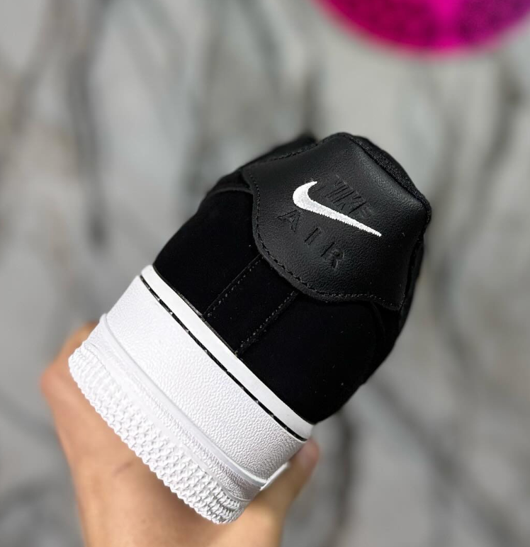 NIKE AIR FORCE ONE