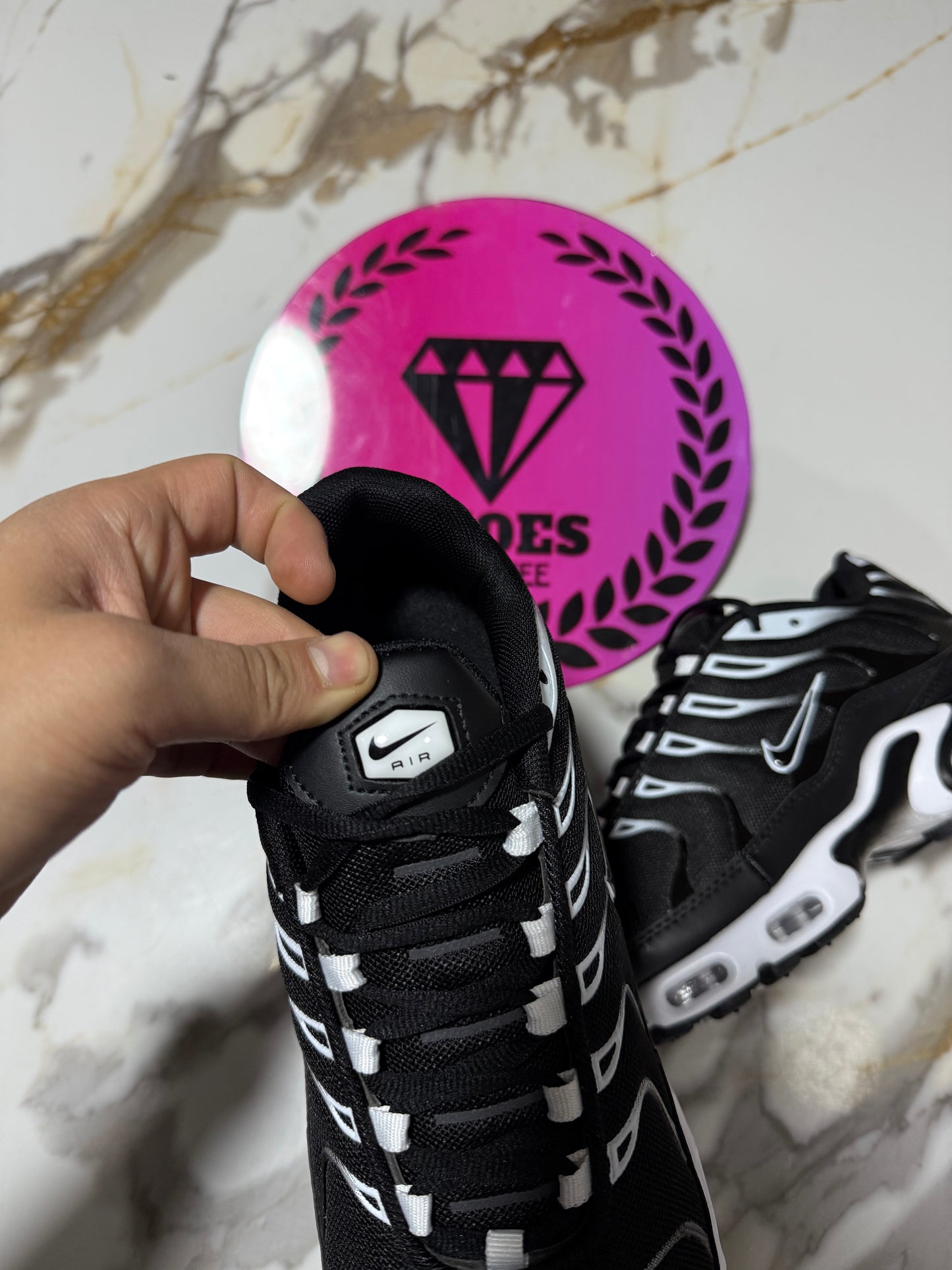 NIKE AIR MAX TN
