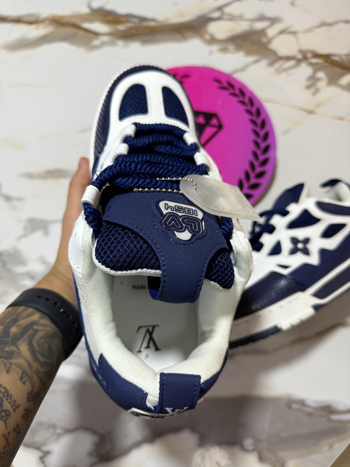 LOUIS VUITTON