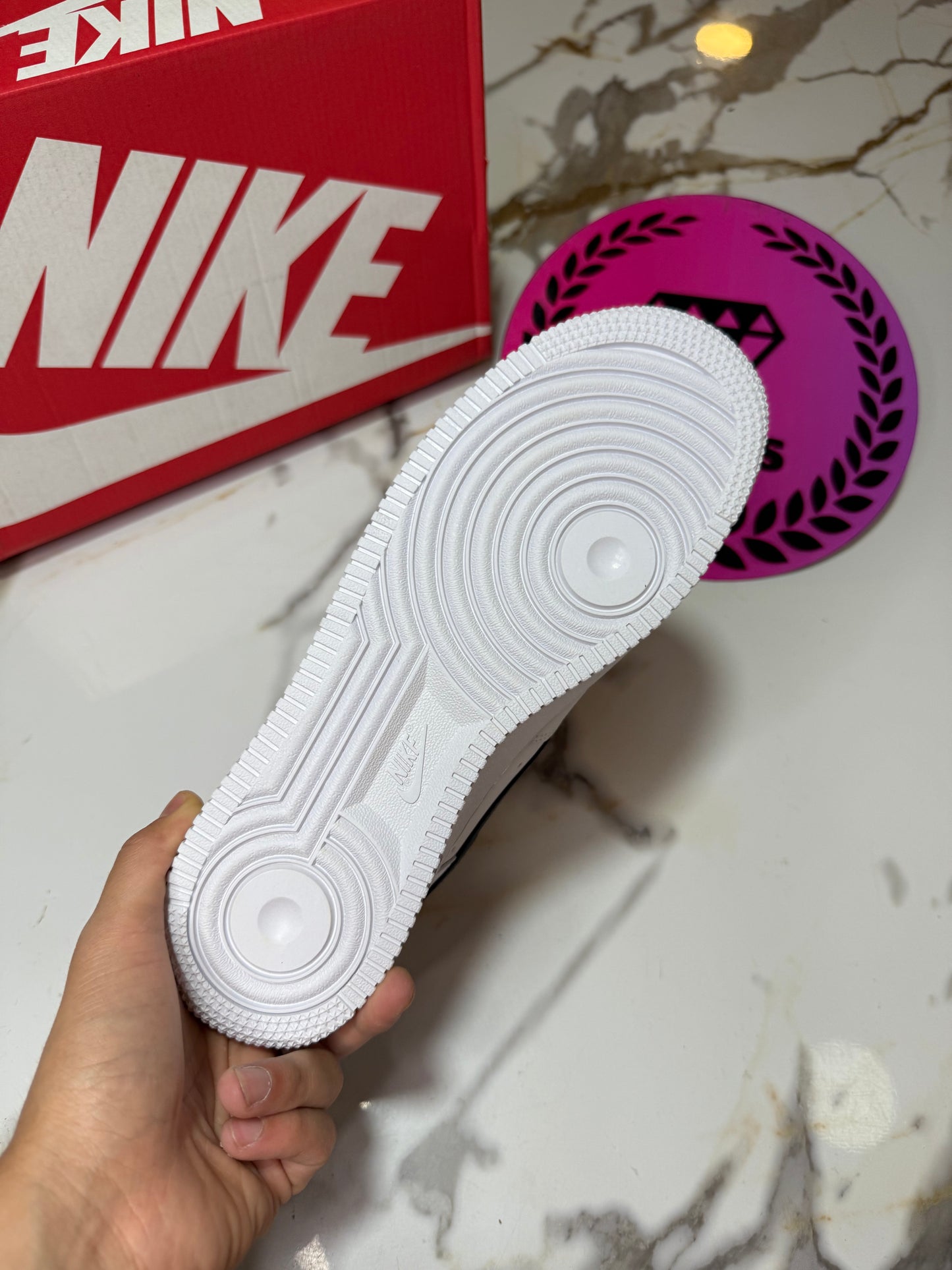 NIKE AIR FORCE ONE