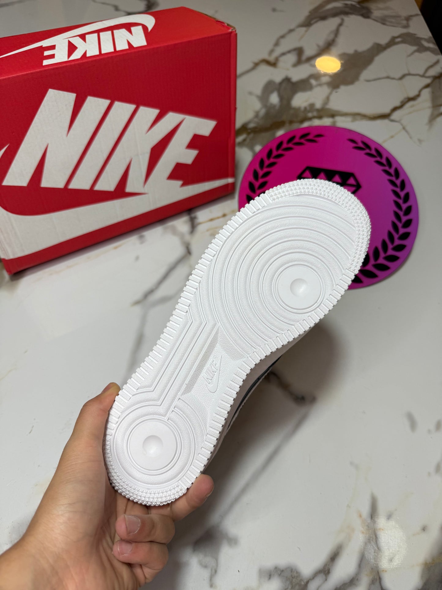 NIKE AIR FORCE ONE