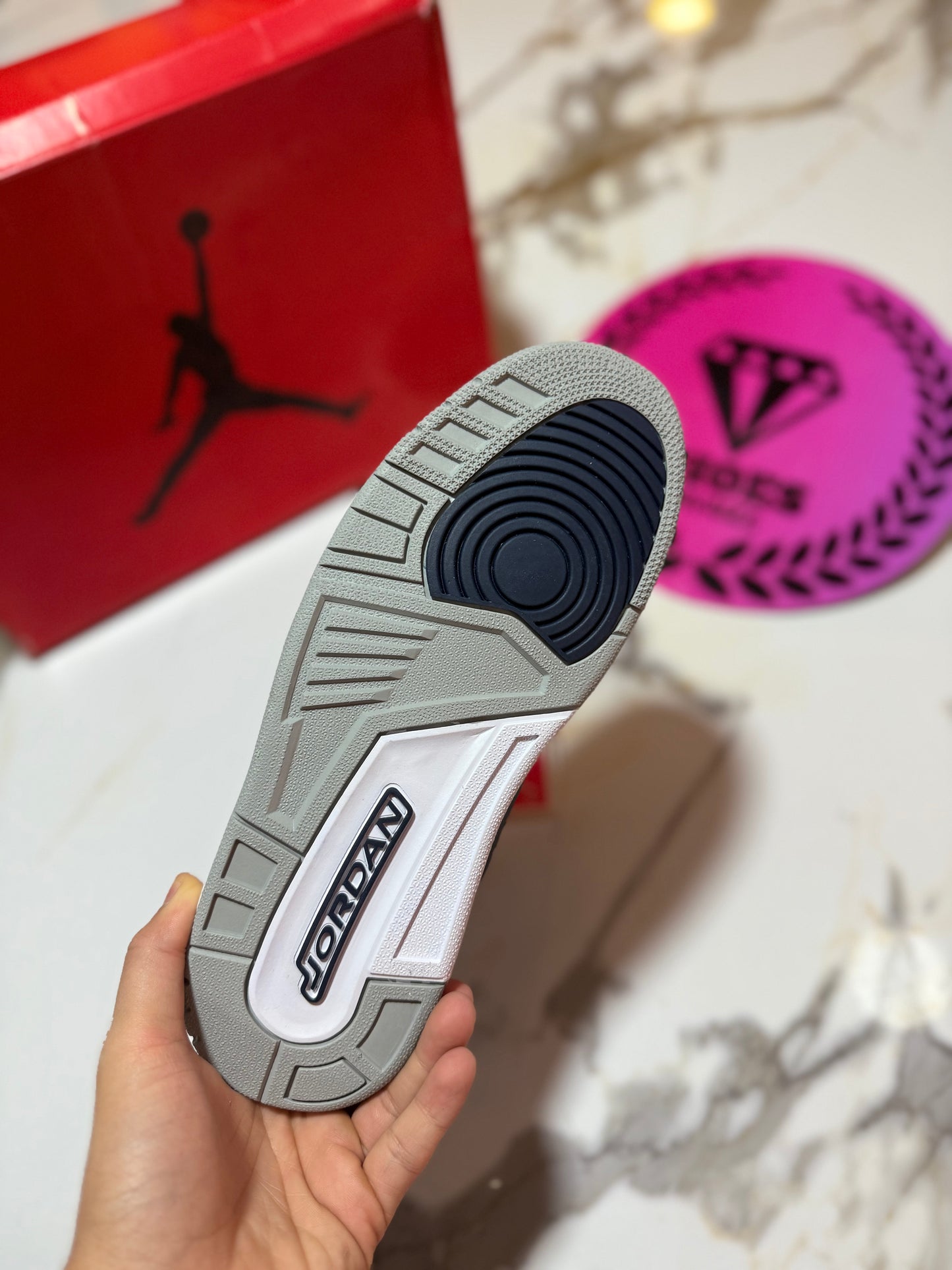 JORDAN RETRO 3
