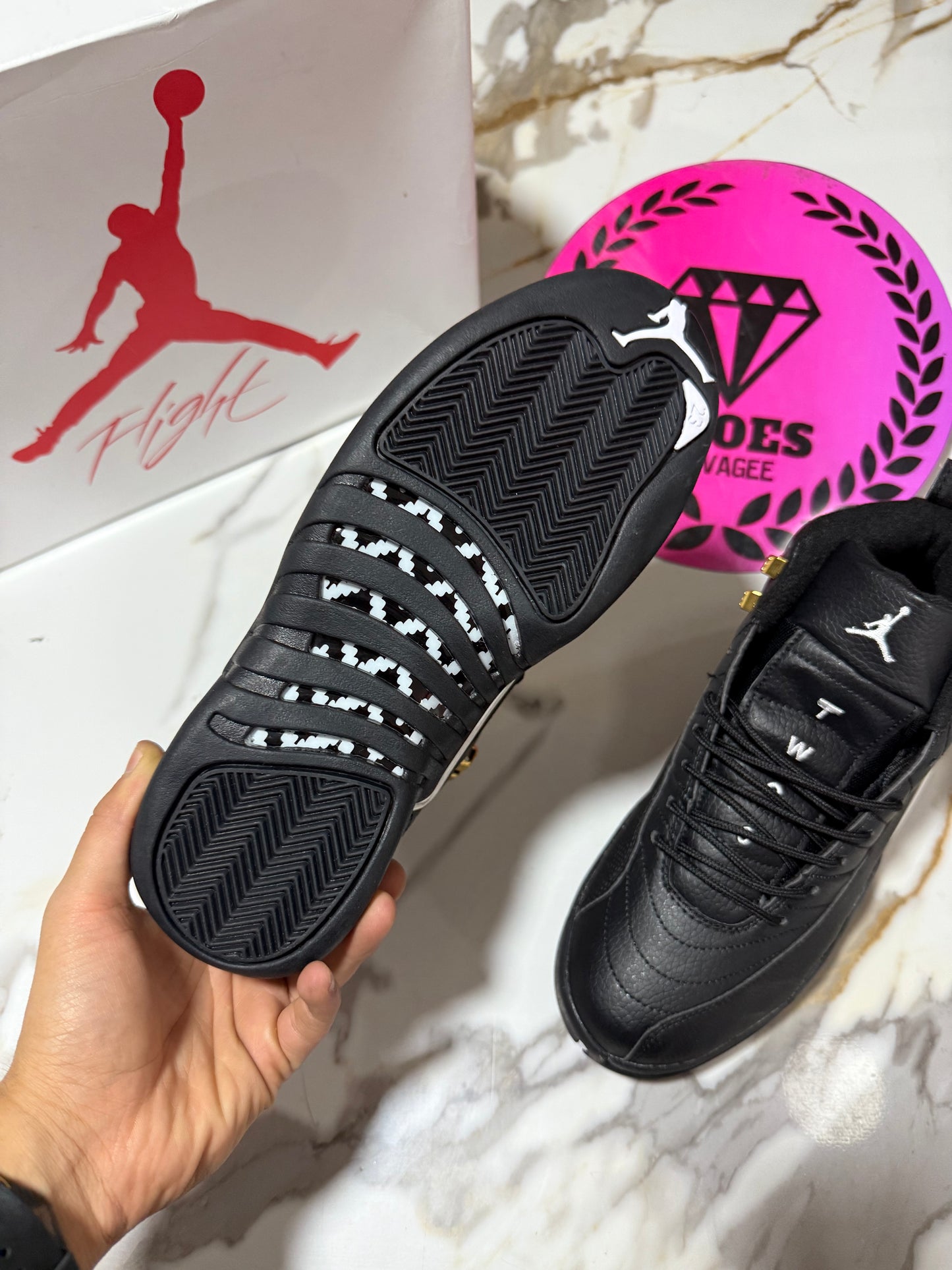 JORDAN RETRO 12