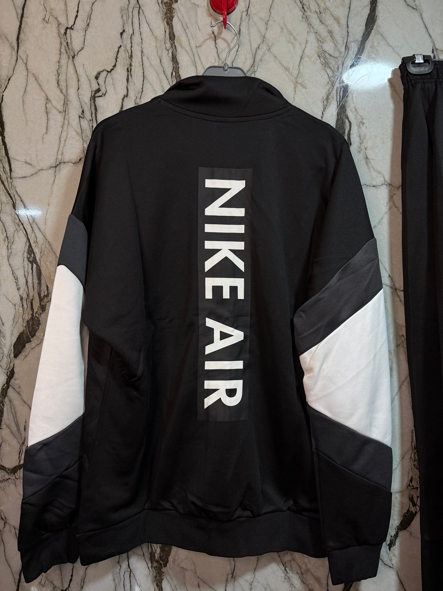 BUZO NIKE