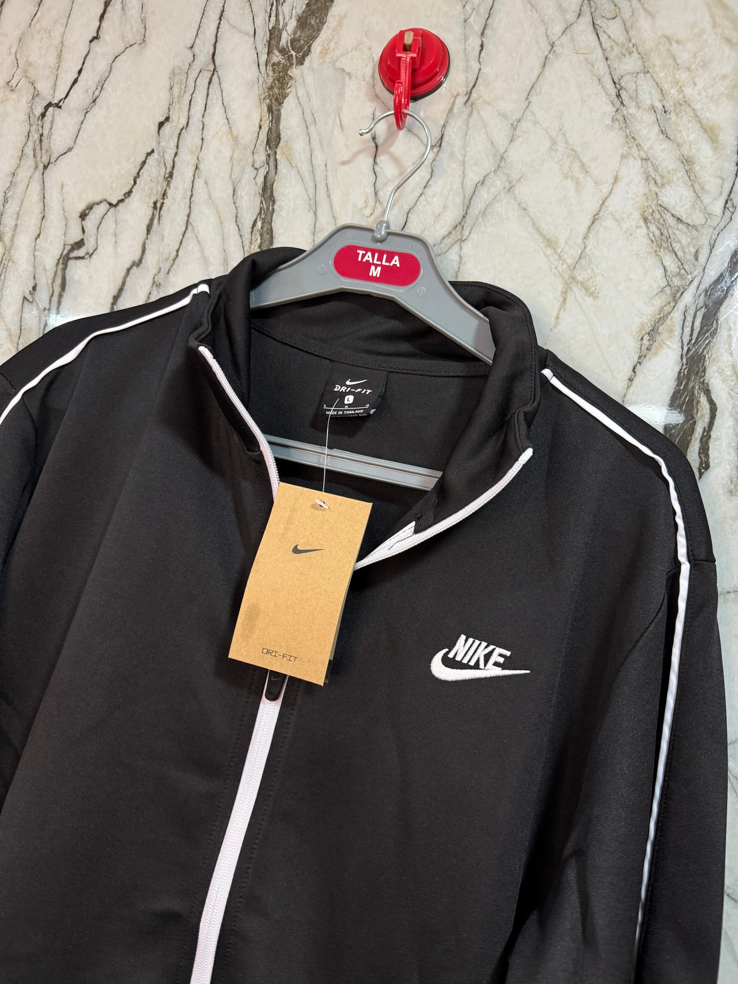 BUZO NIKE