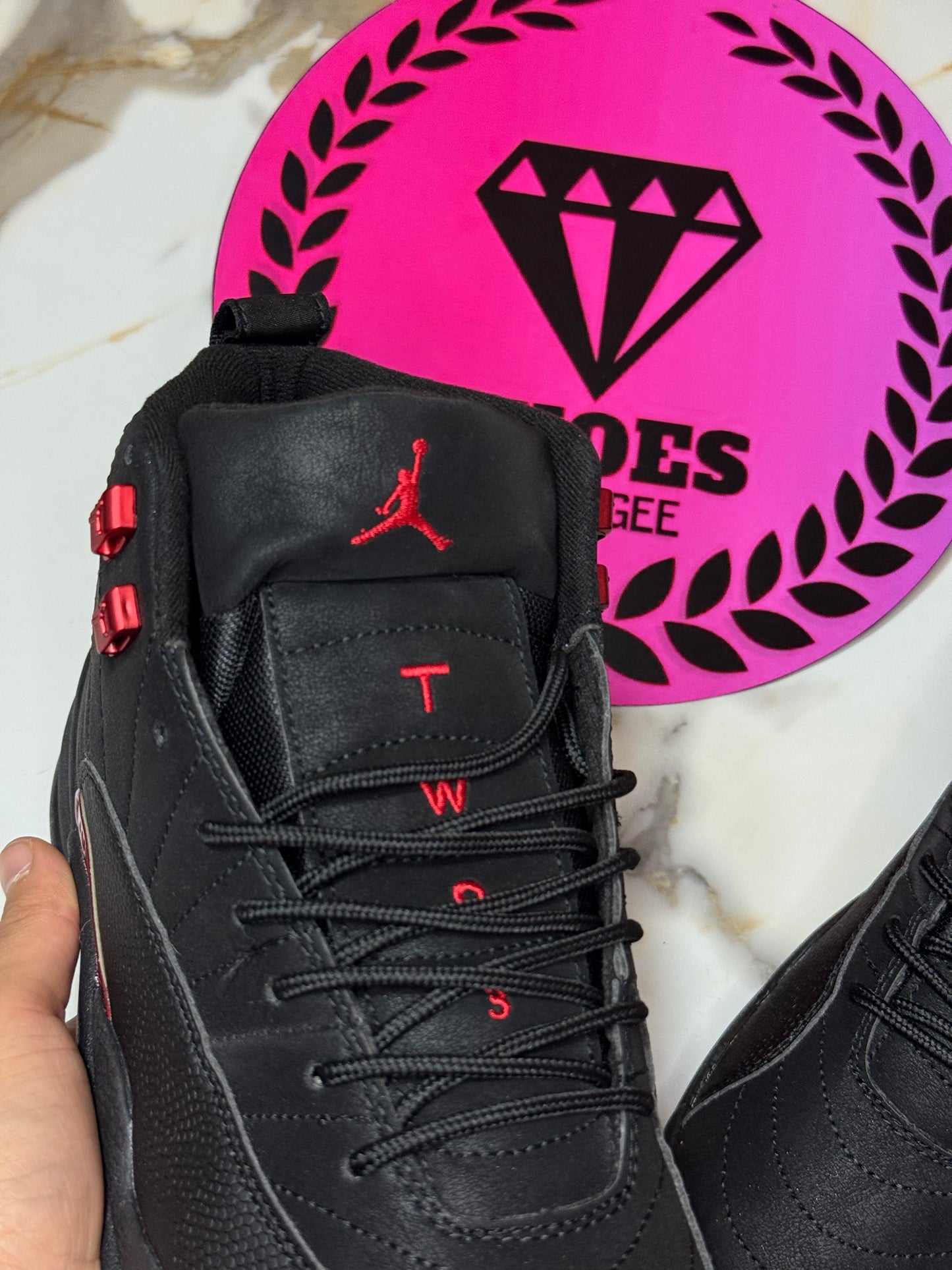 JORDAN RETRO 12