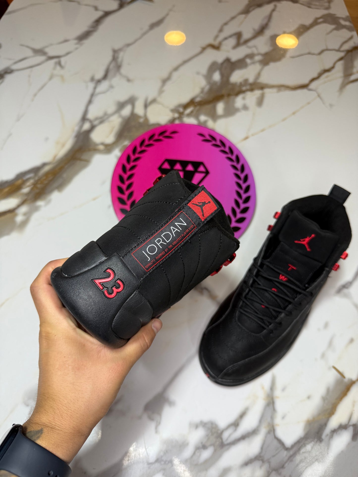 JORDAN RETRO 12