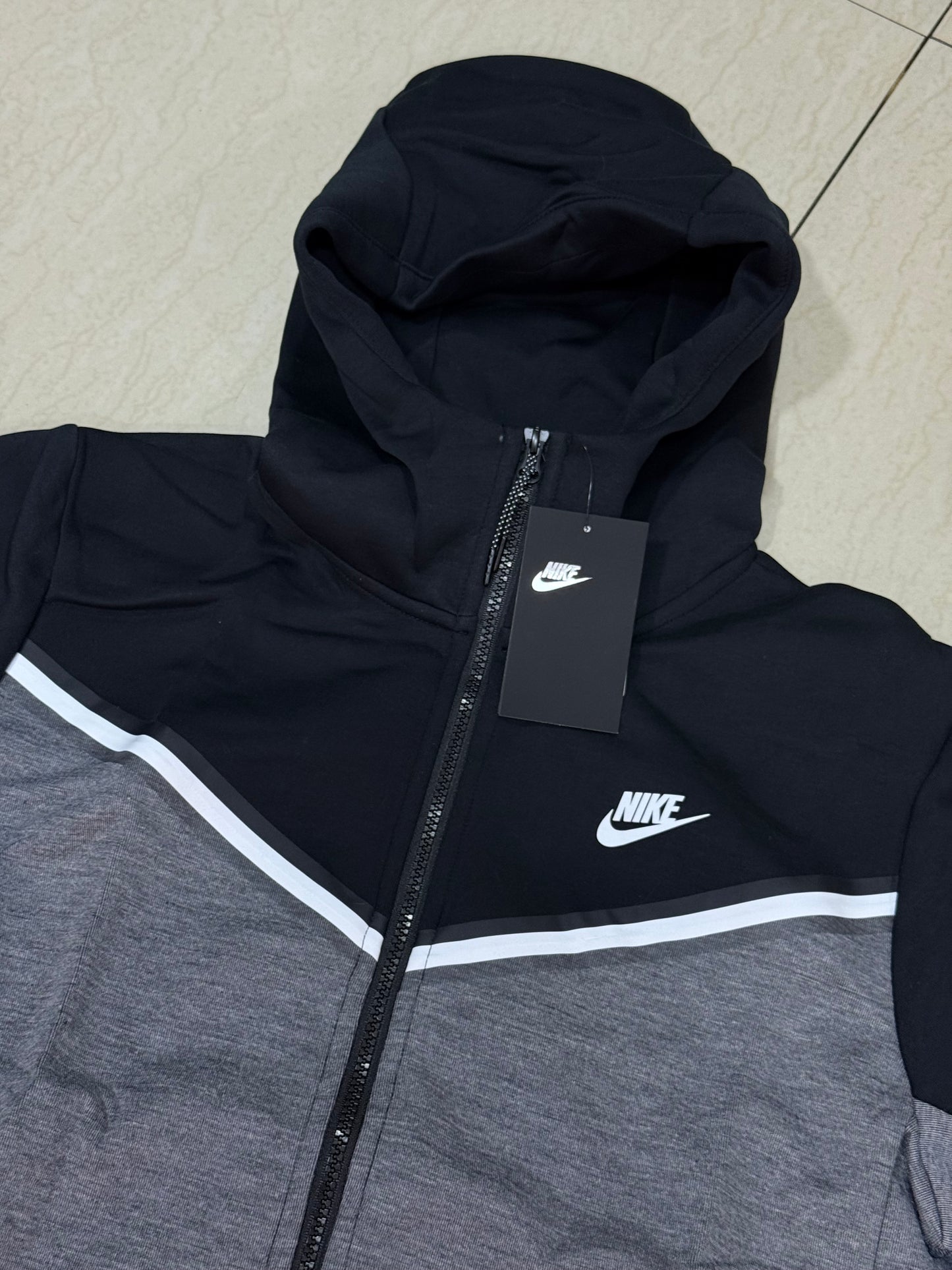 BUZO NIKE TECH