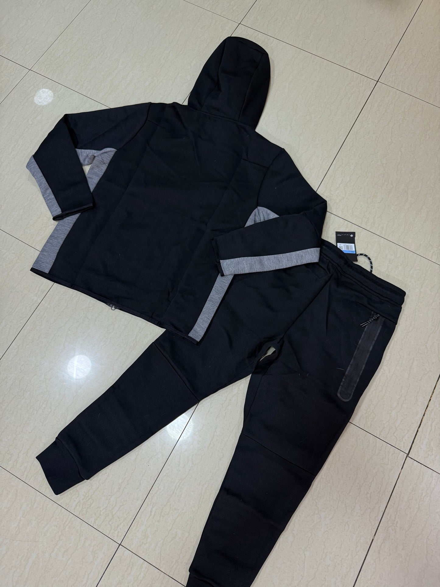 BUZO NIKE TECH