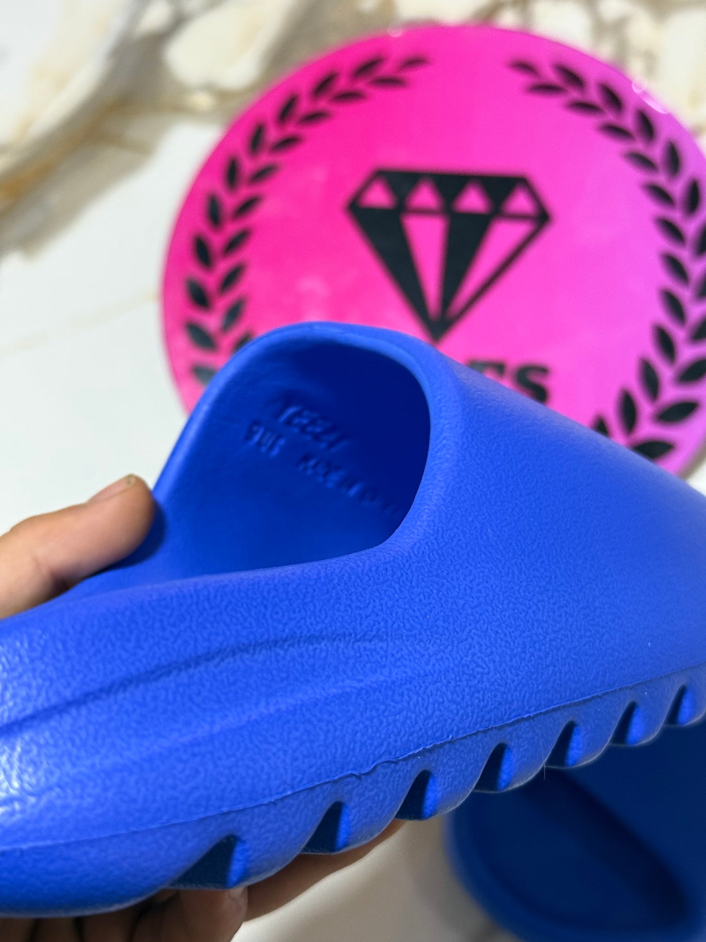 ADIDAS YEEZY SLIDE