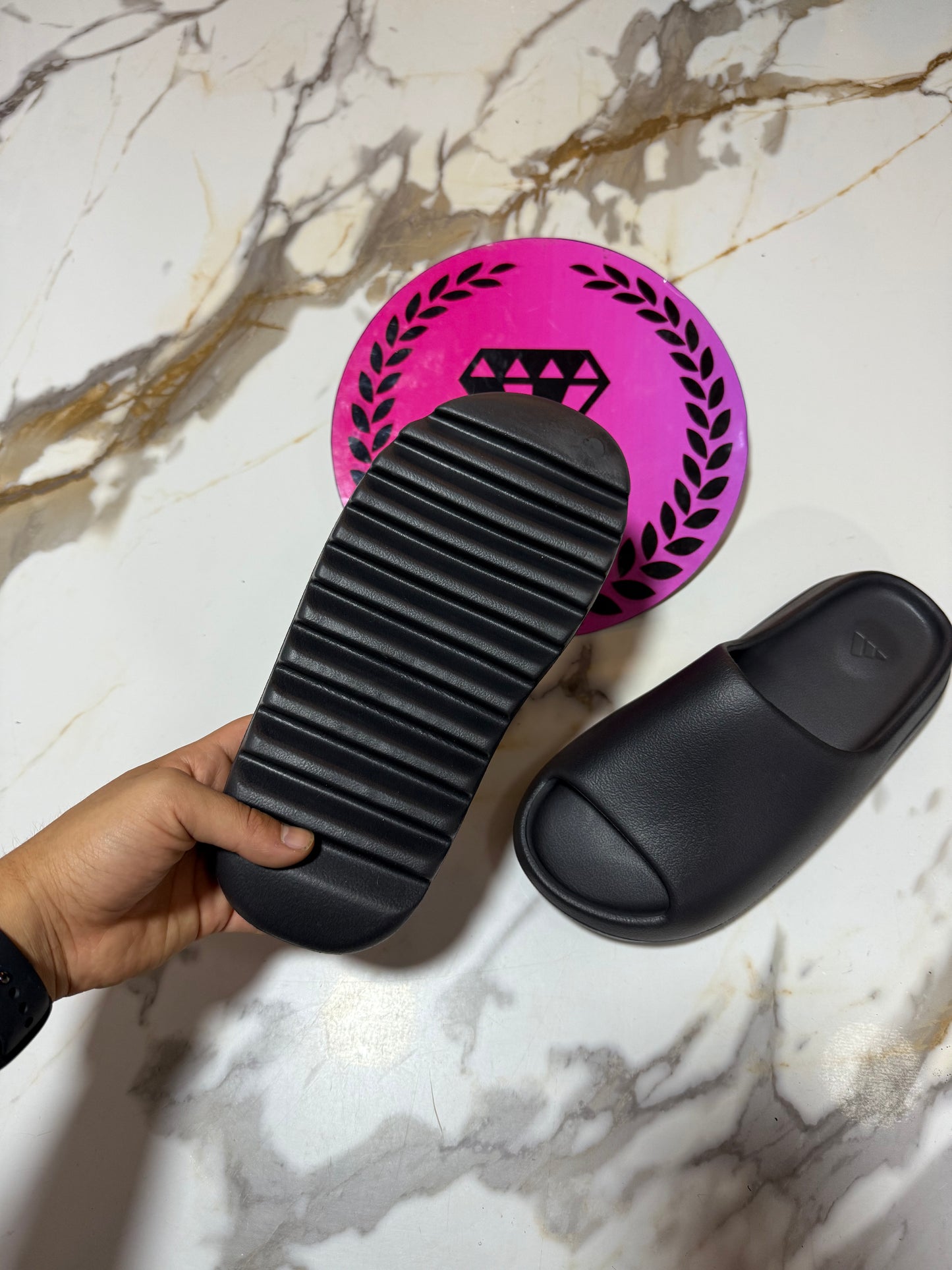 ADIDAS YEEZY SLIDE