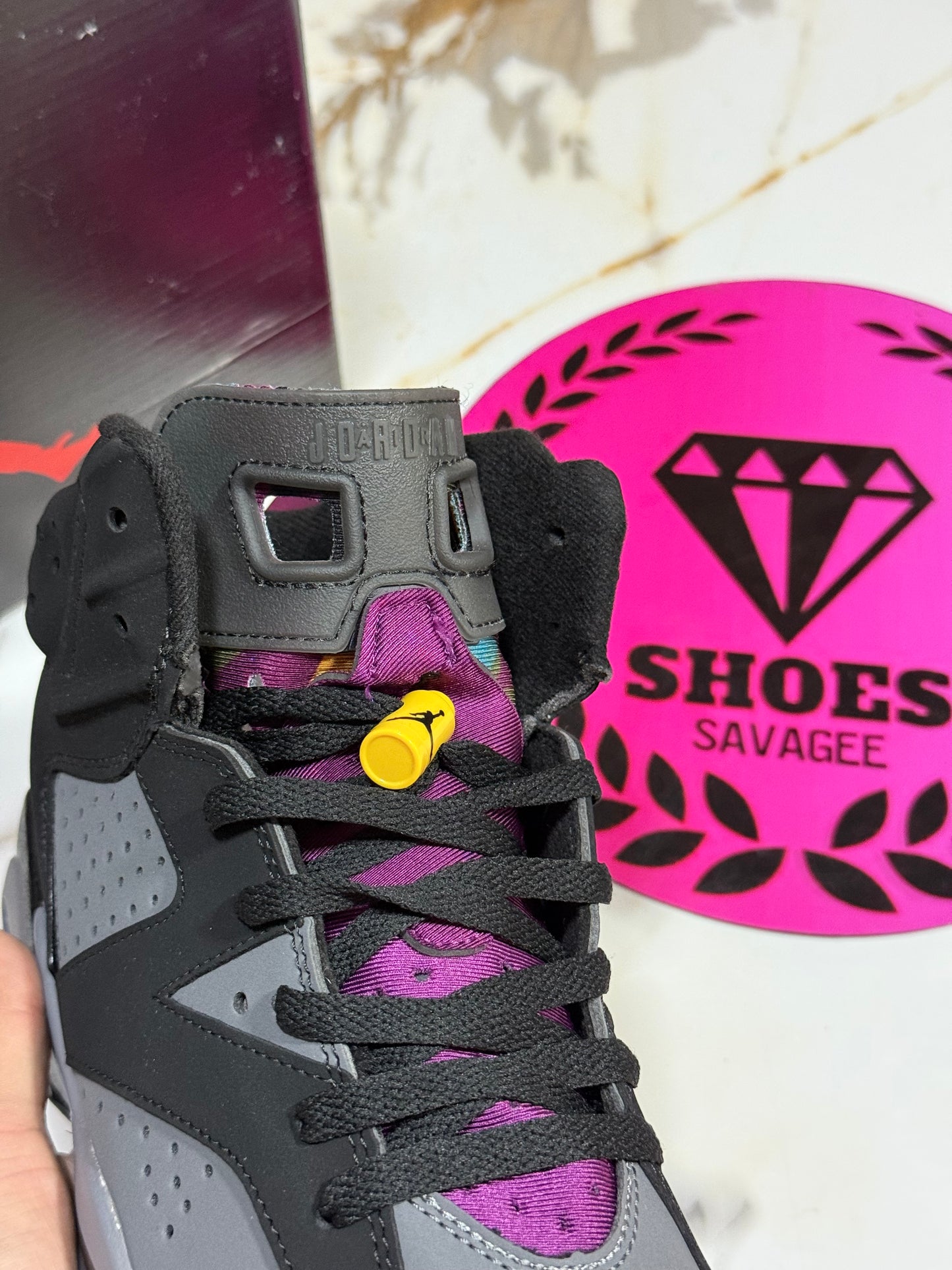JORDAN RETRO 6