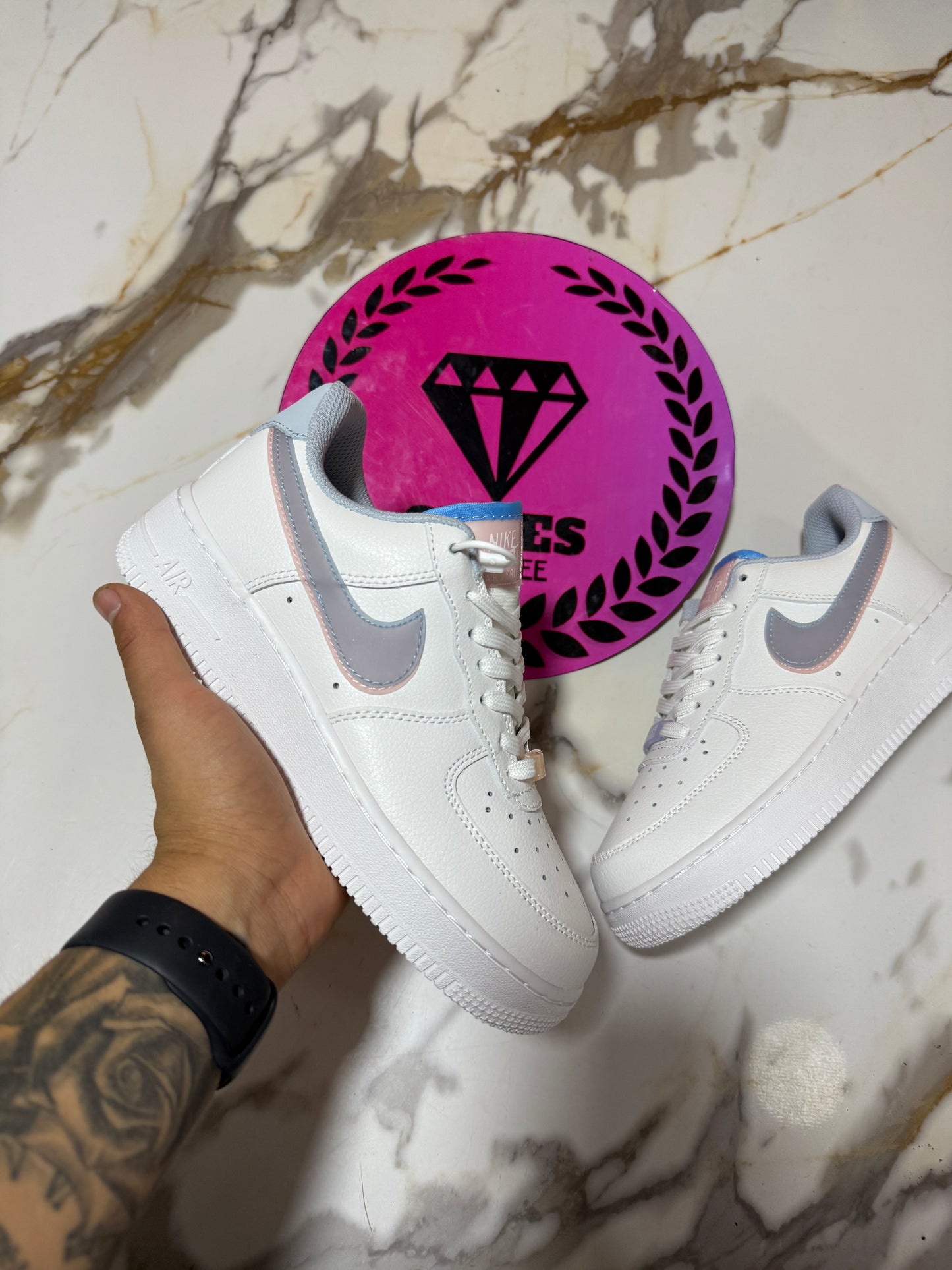NIKE AIR FORCE ONE