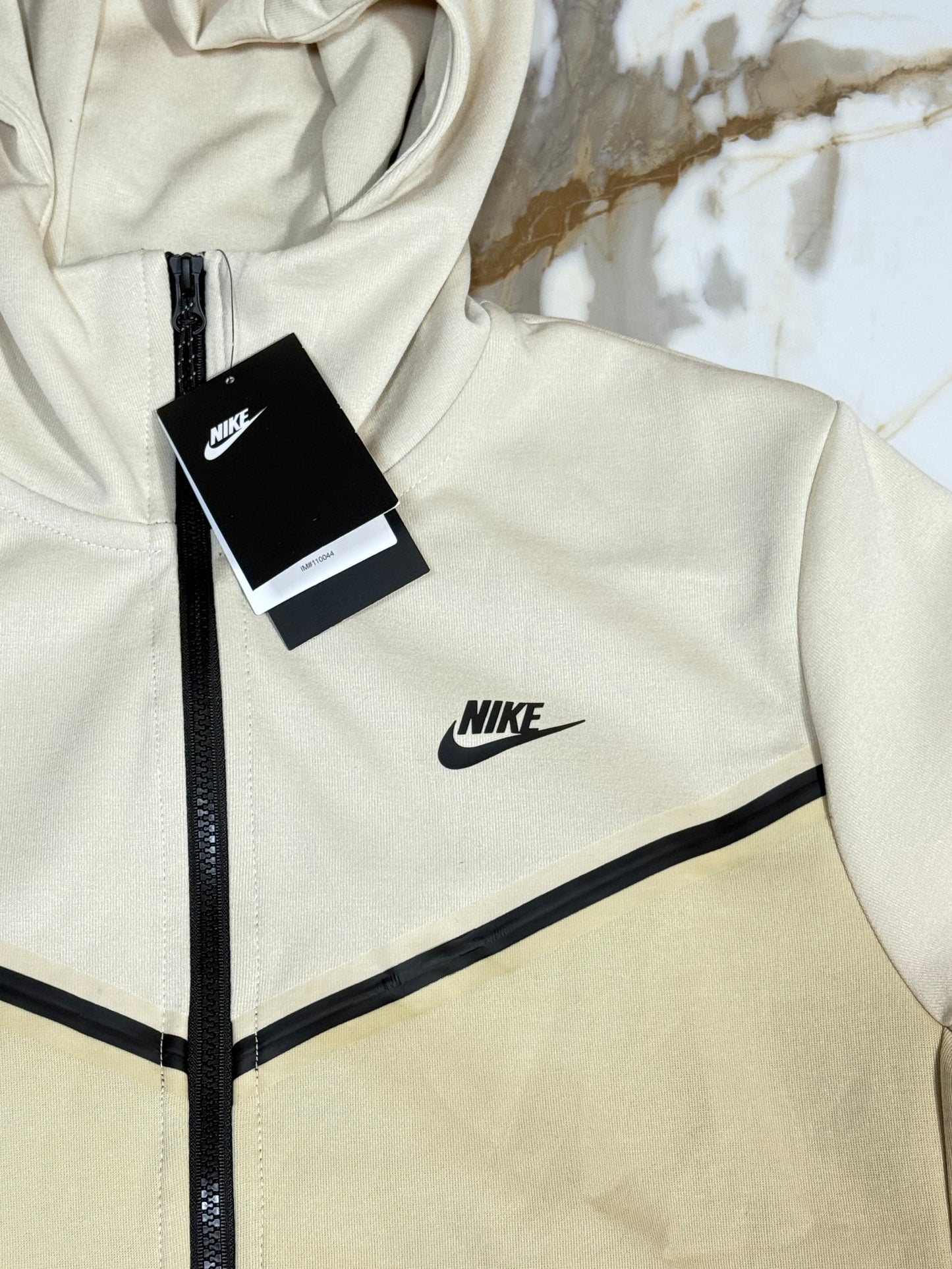 BUZO NIKE TECH