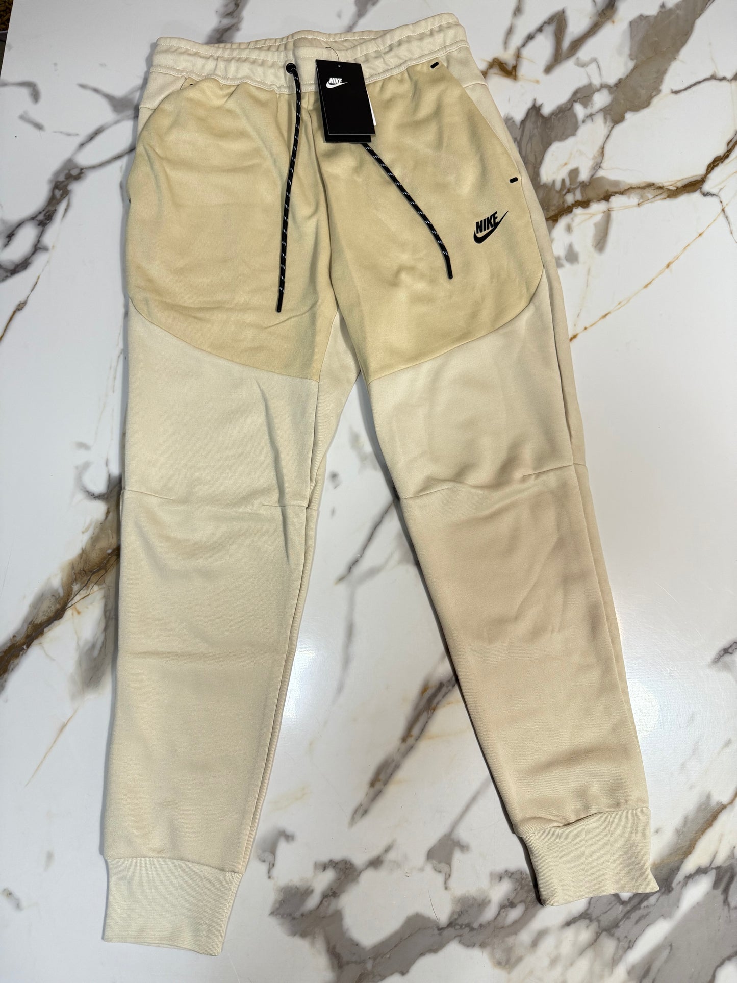 BUZO NIKE TECH