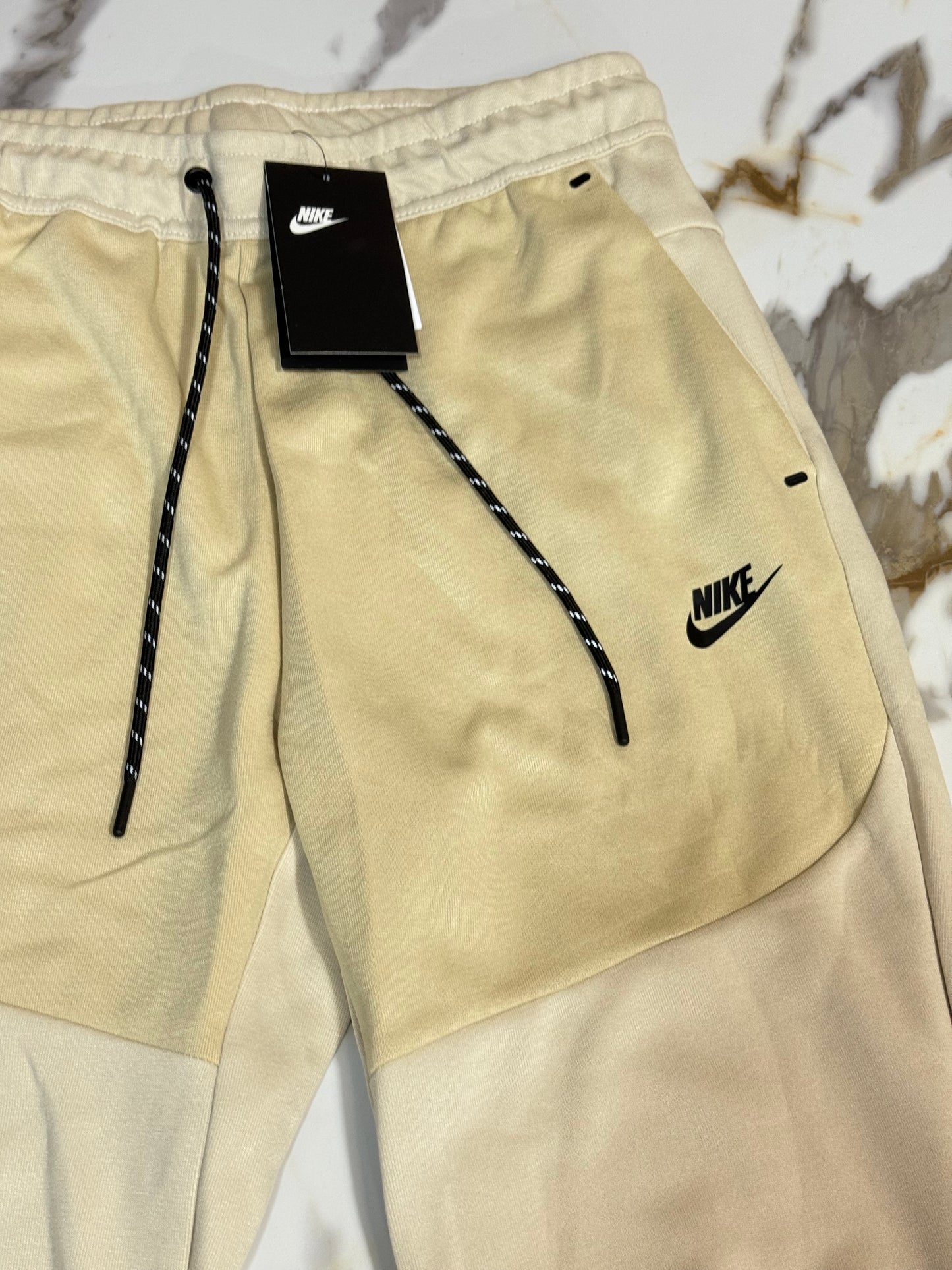 BUZO NIKE TECH
