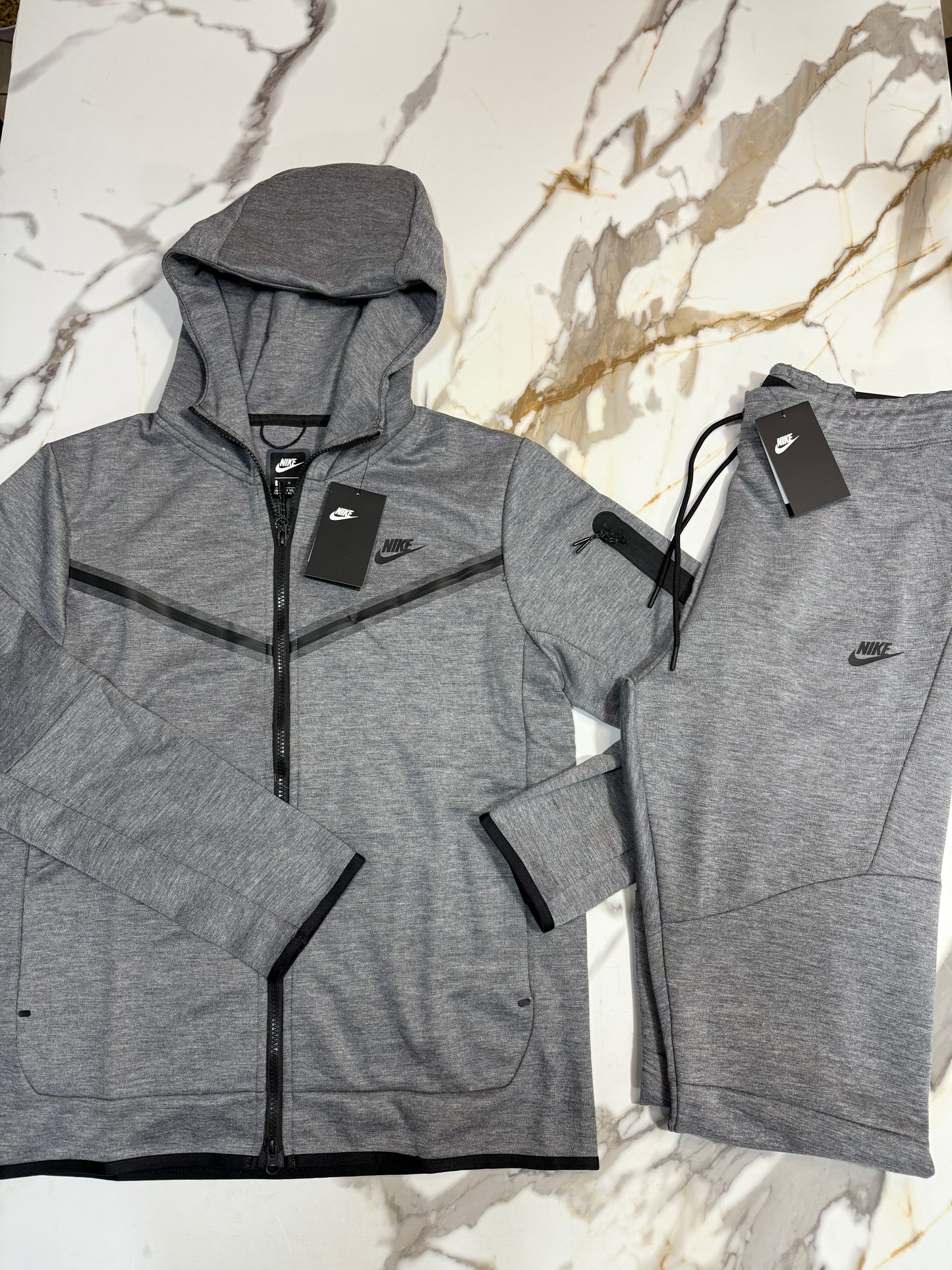 BUZO NIKE TECH