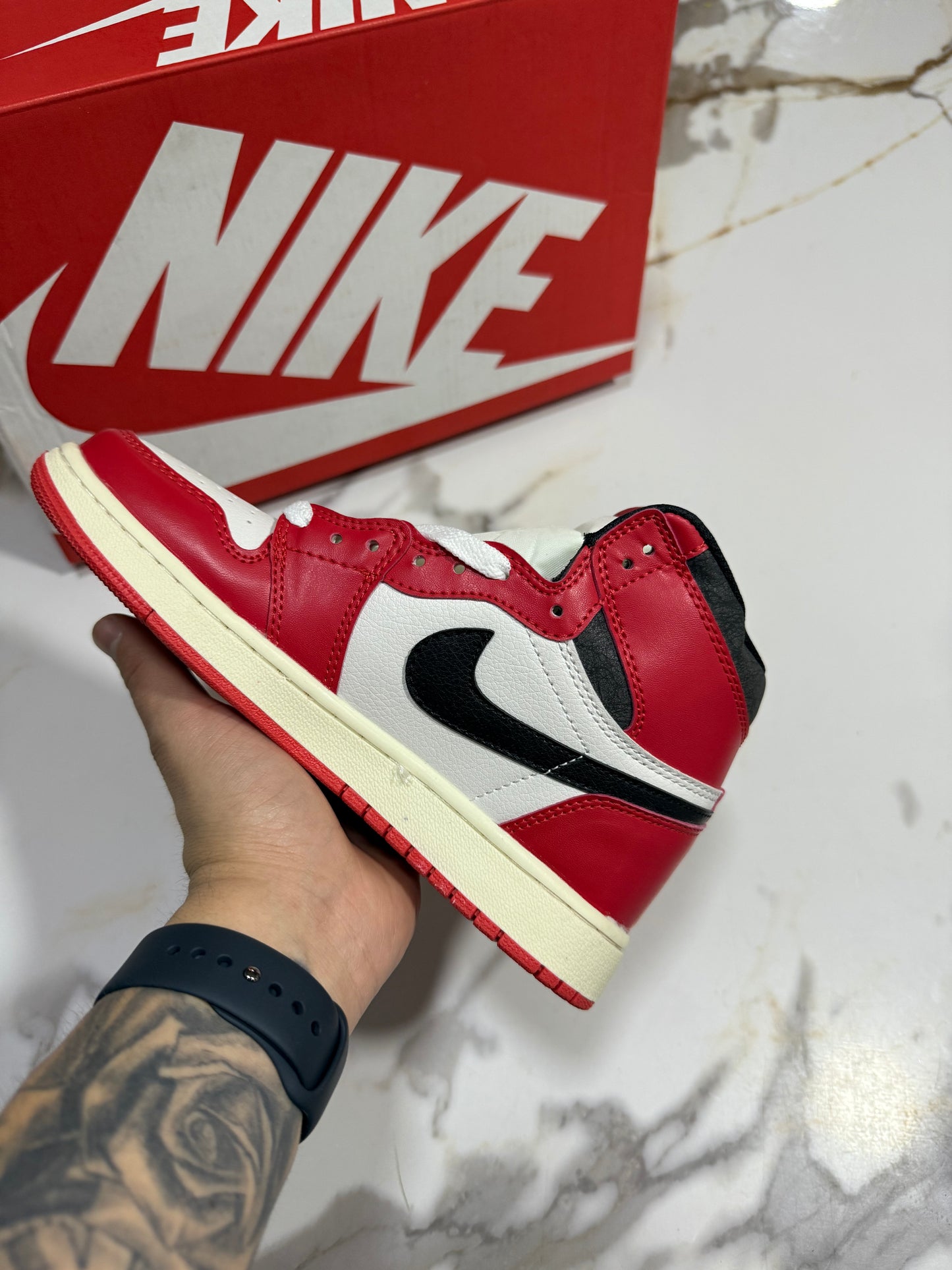 JORDAN RETRO 1 HIGH