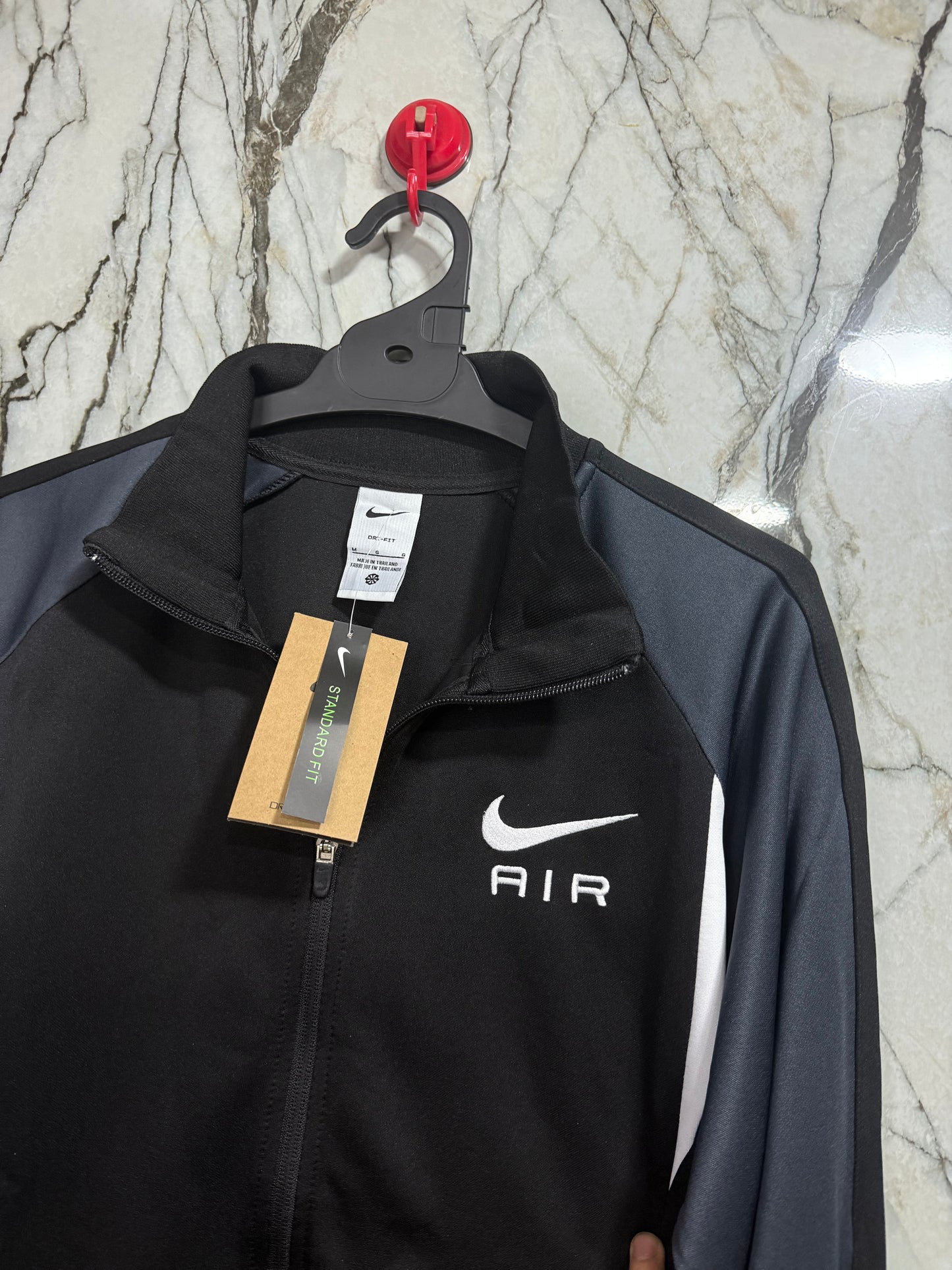 BUZO NIKE