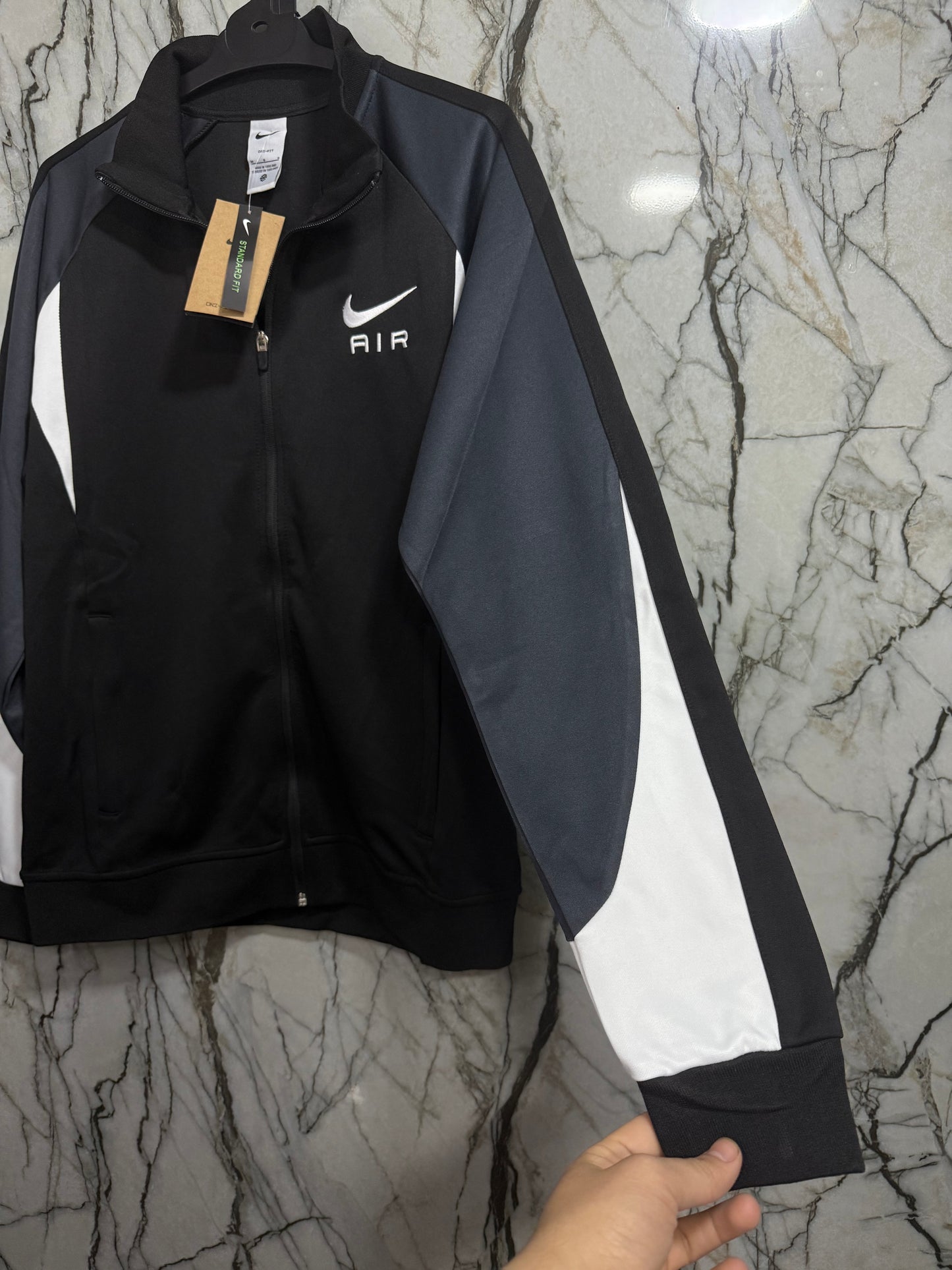 BUZO NIKE