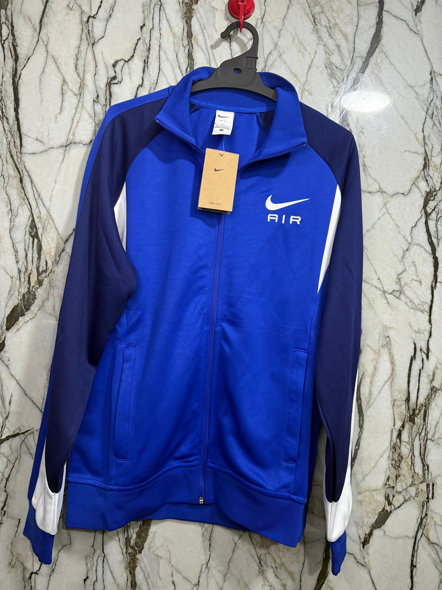 BUZO NIKE