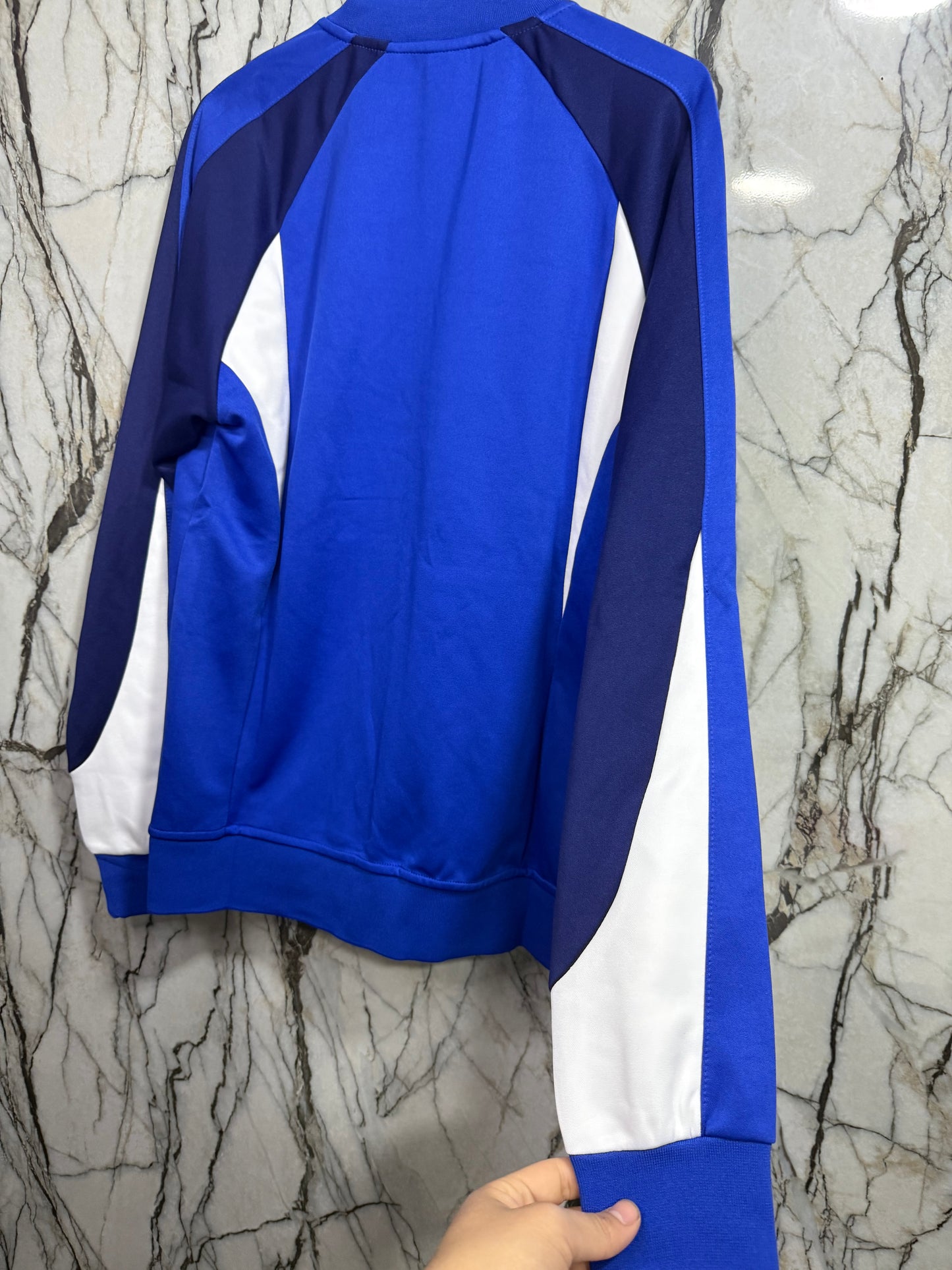 BUZO NIKE