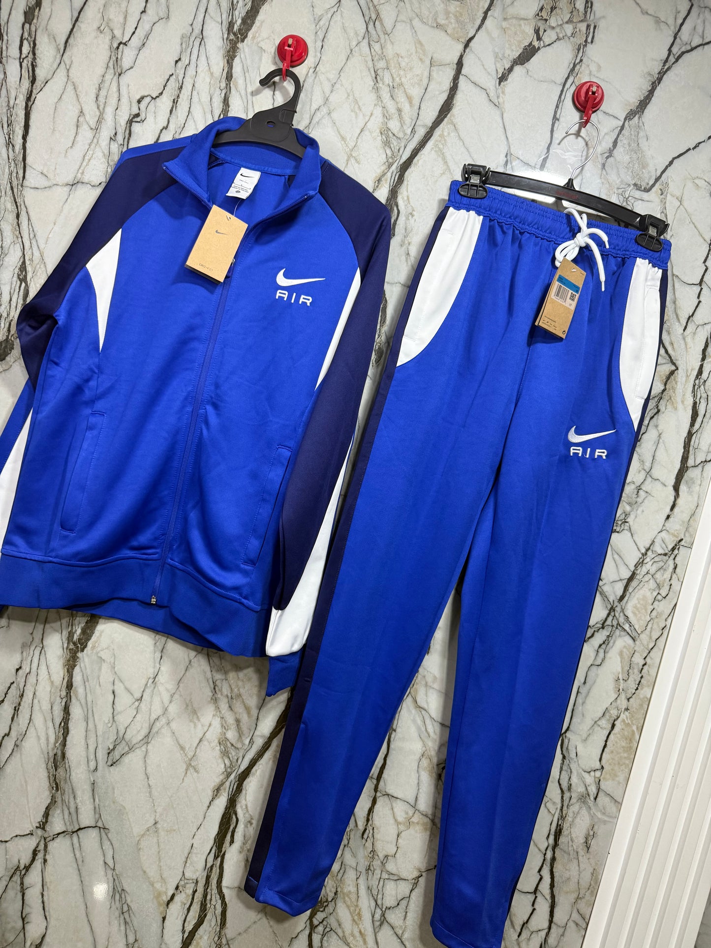 BUZO NIKE