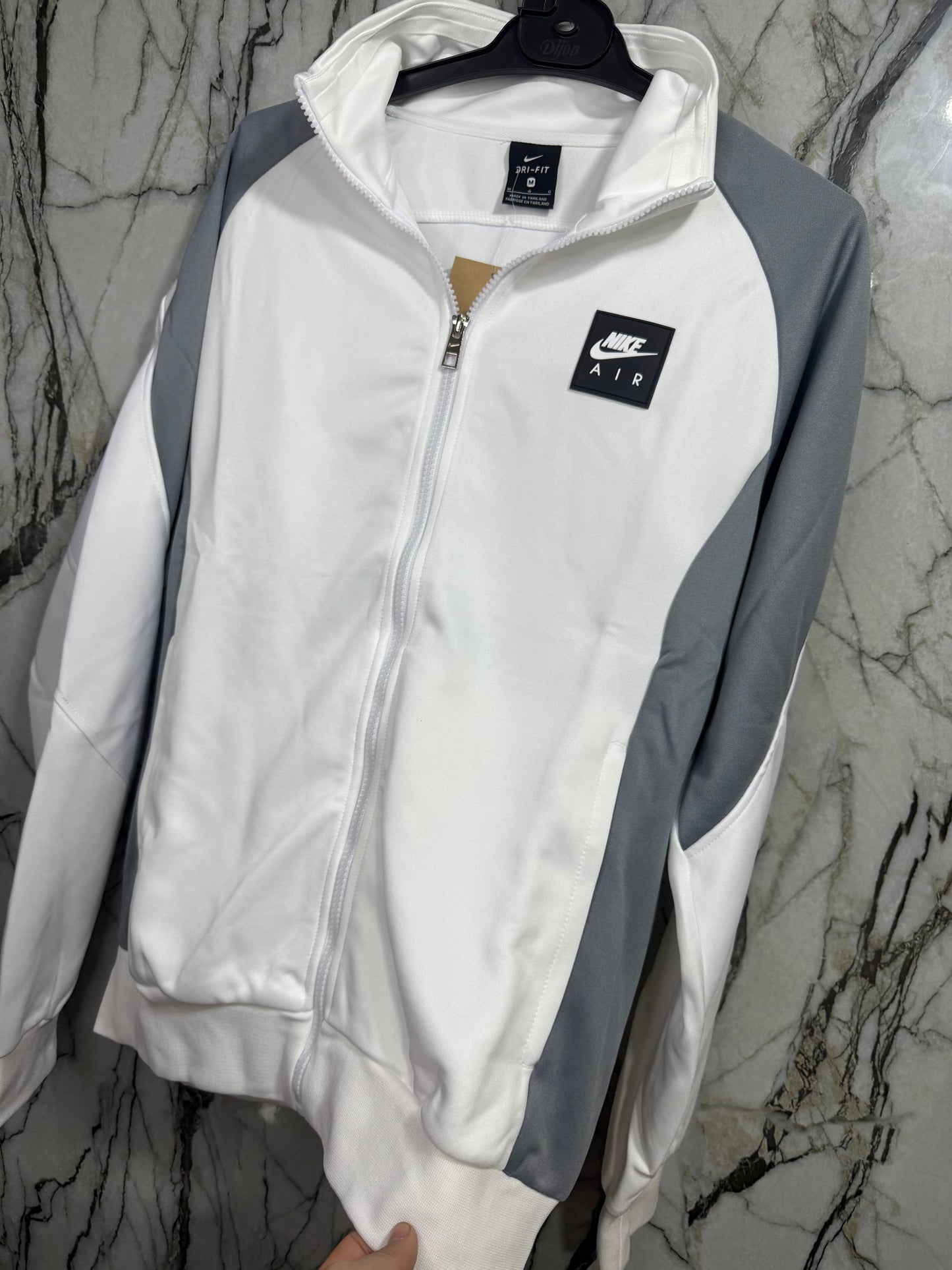 BUZO NIKE