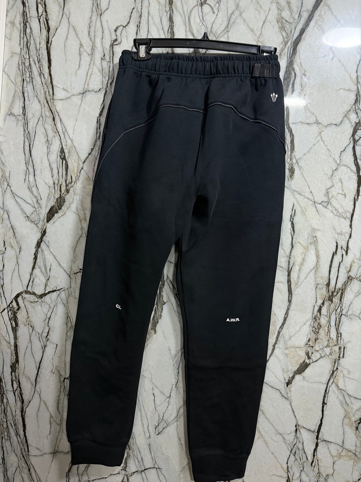 BUZO NIKE NOCTA