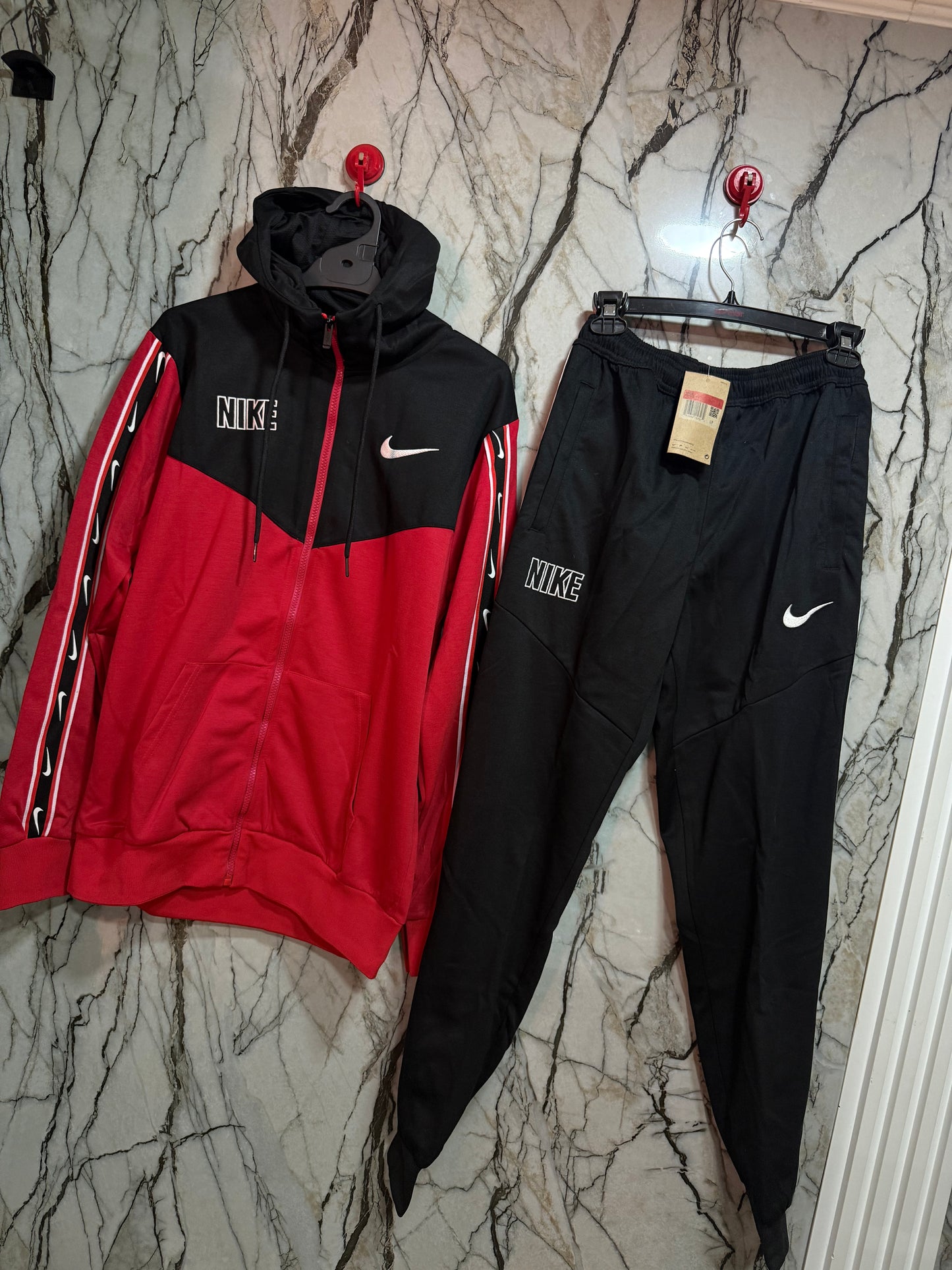 BUZO NIKE