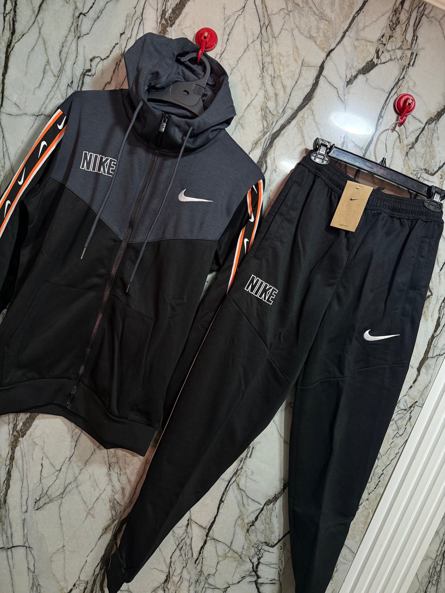 BUZO NIKE