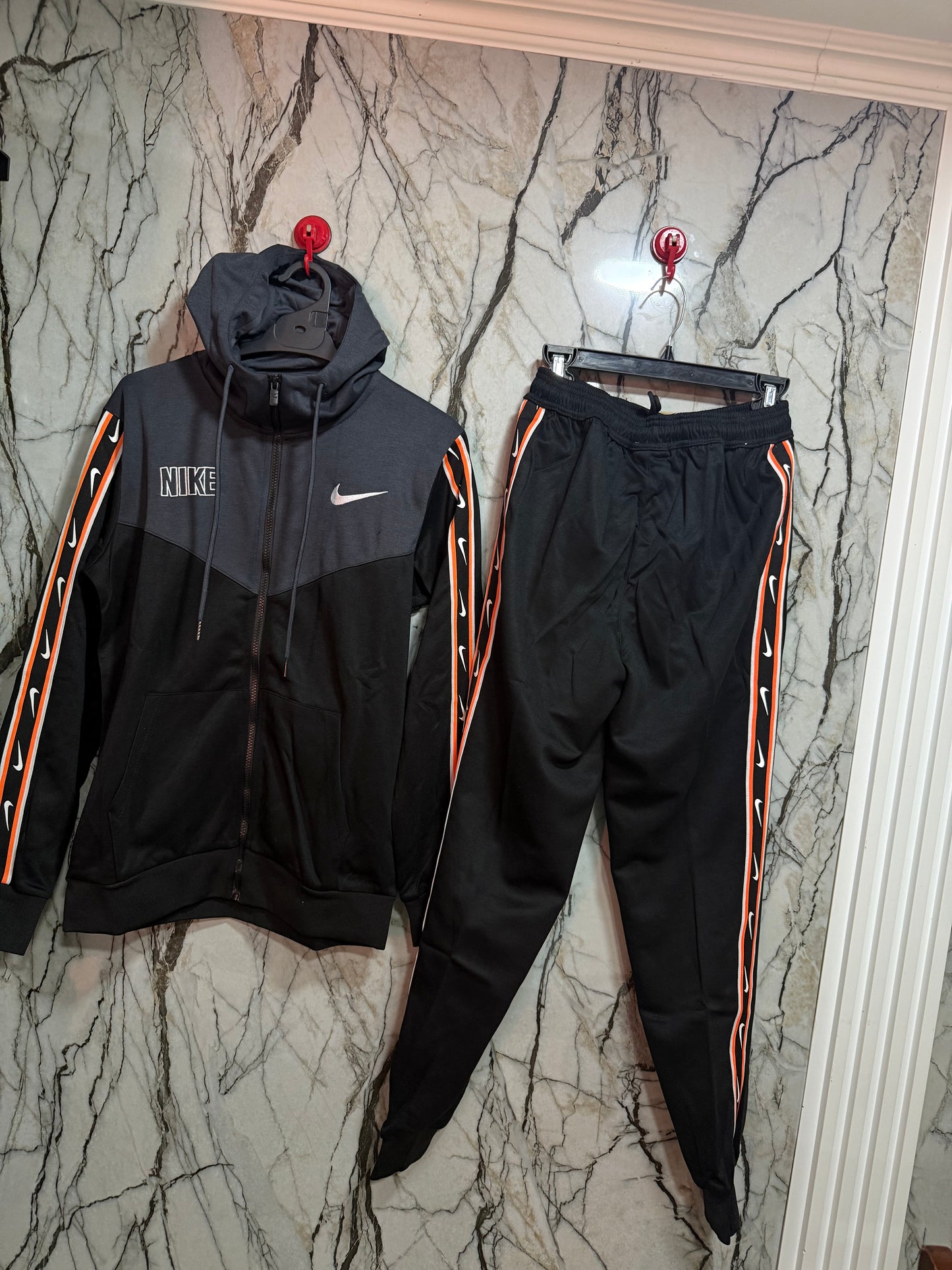 BUZO NIKE