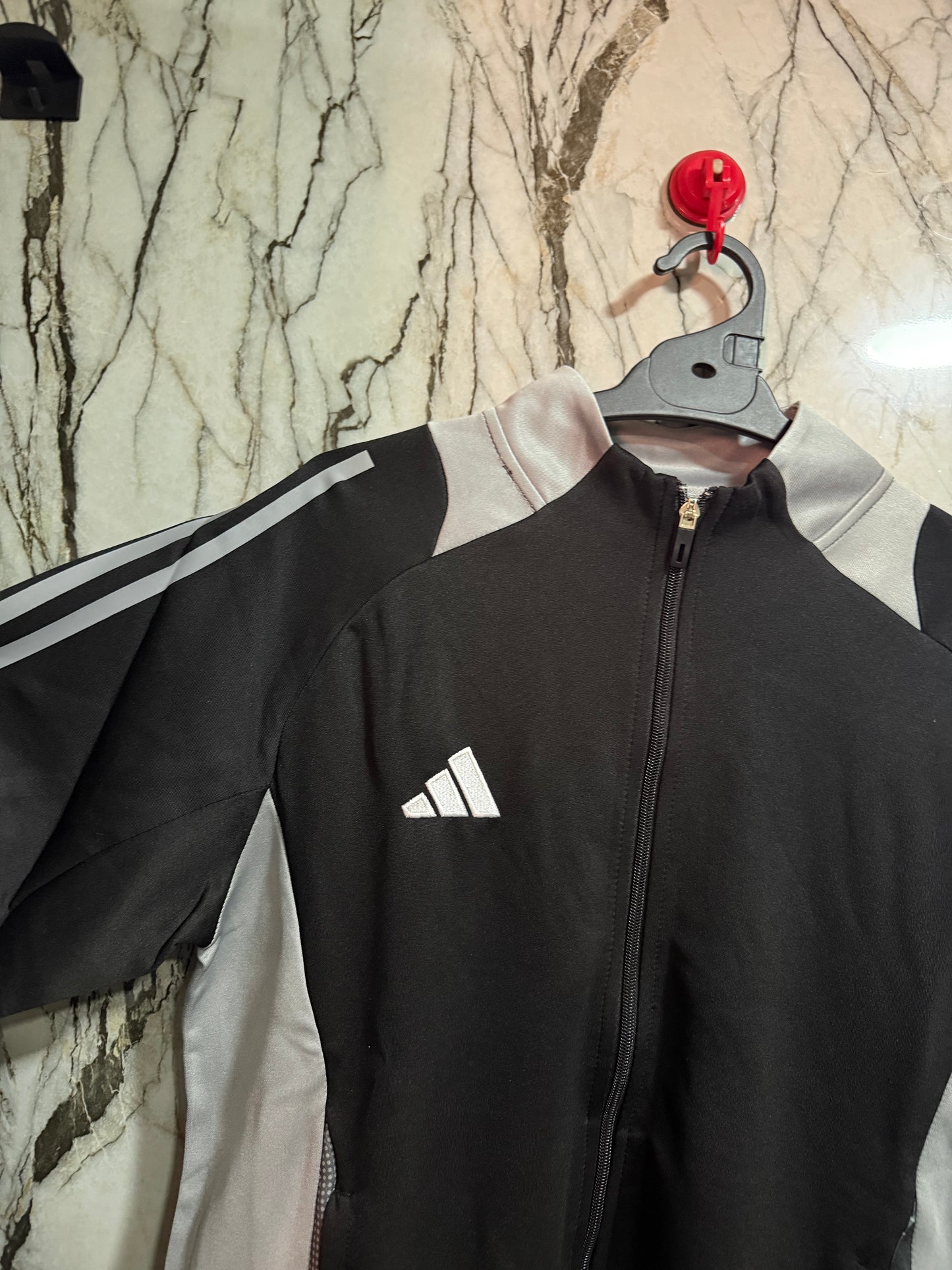 BUZO ADIDAS