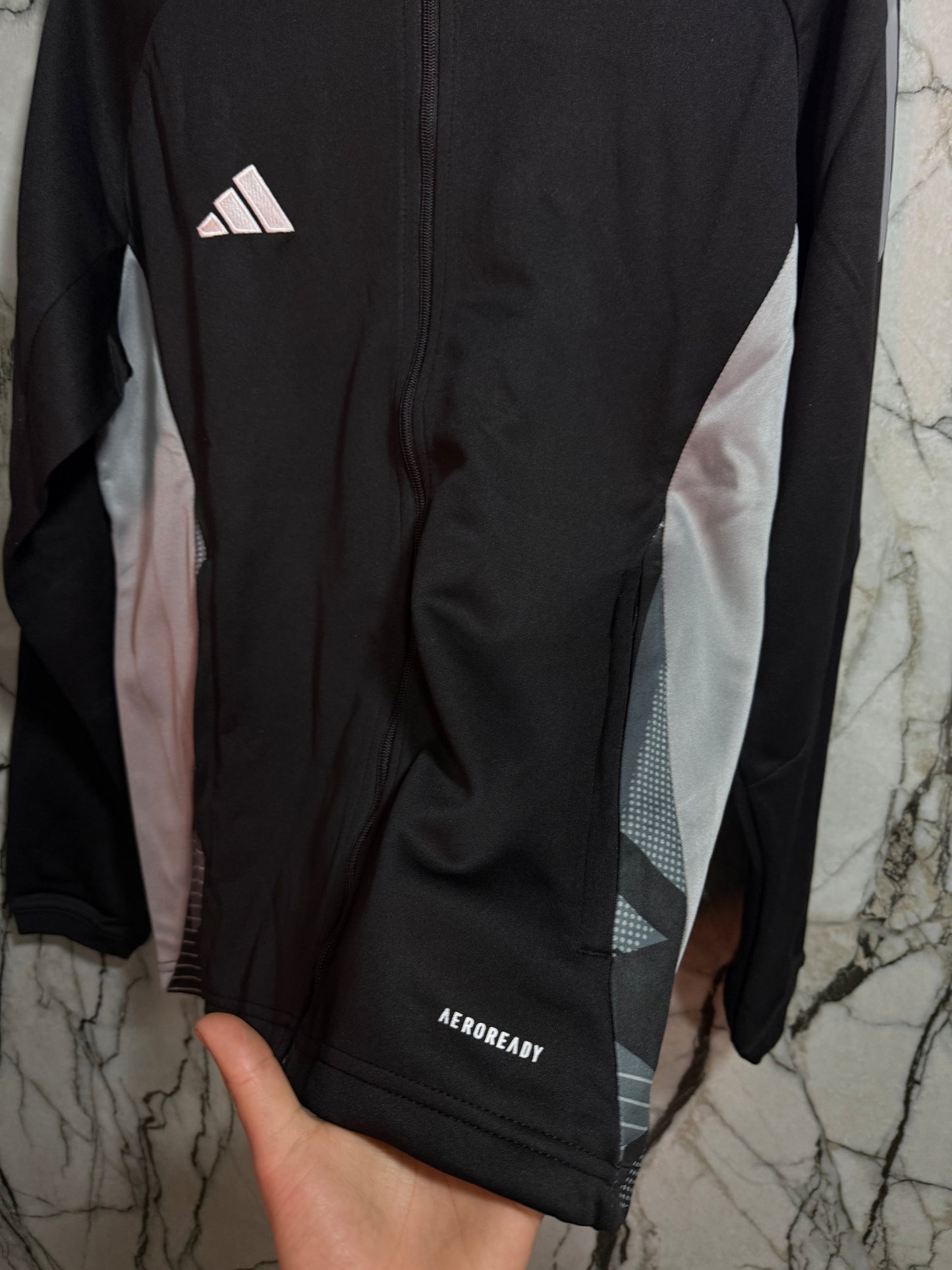 BUZO ADIDAS