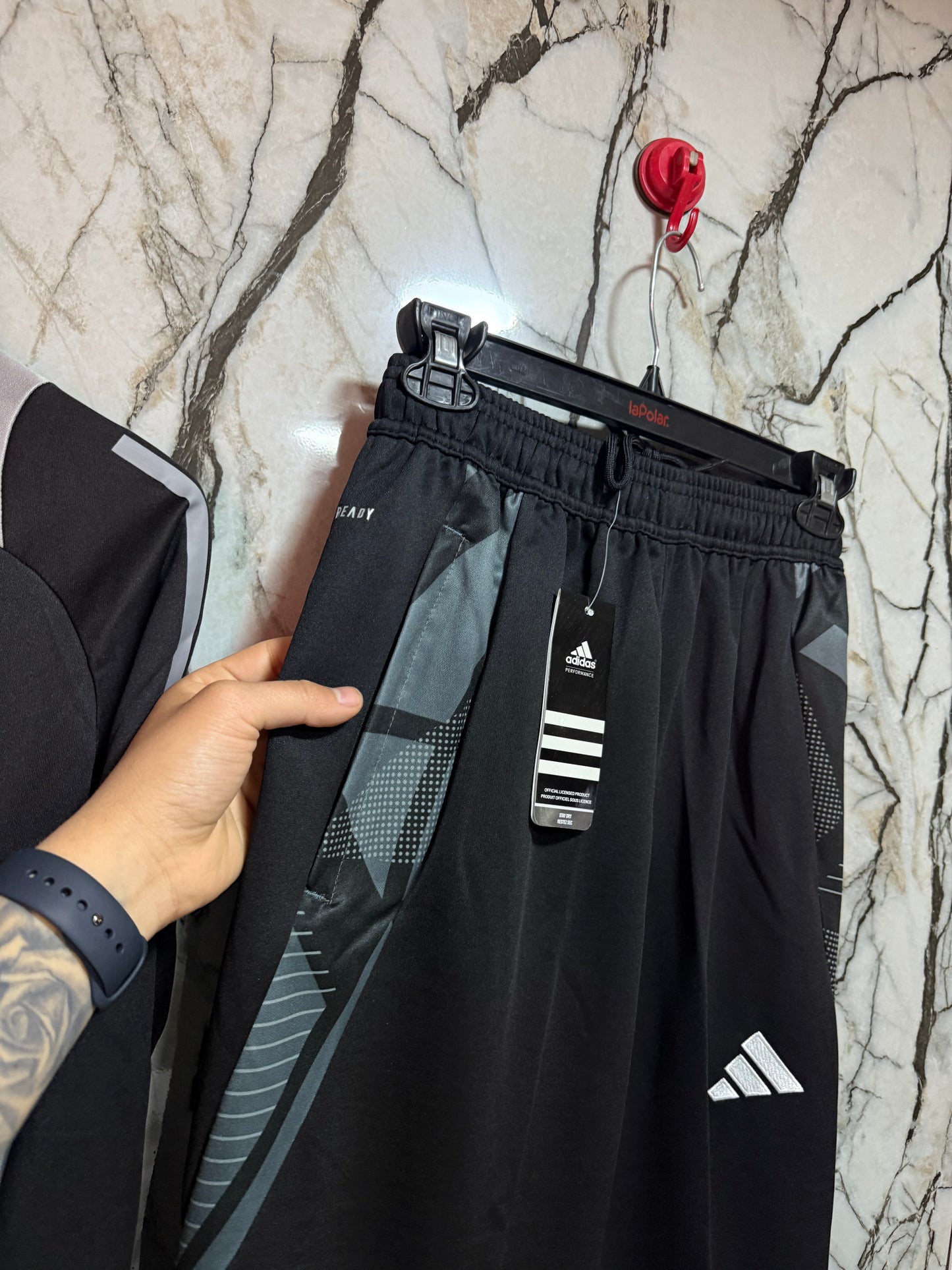 BUZO ADIDAS