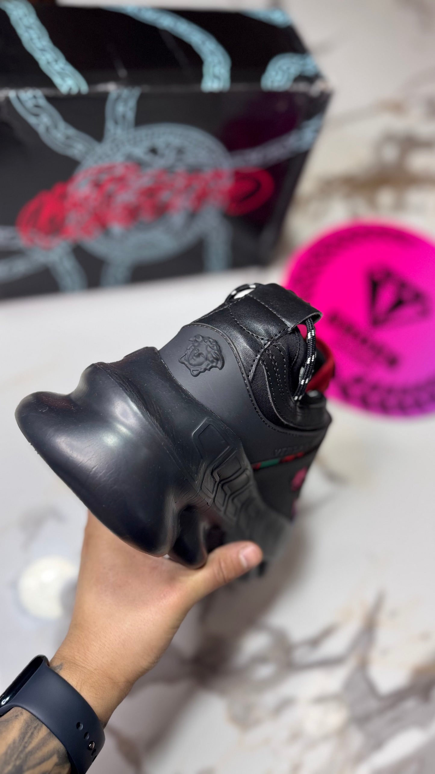 VERSACE
