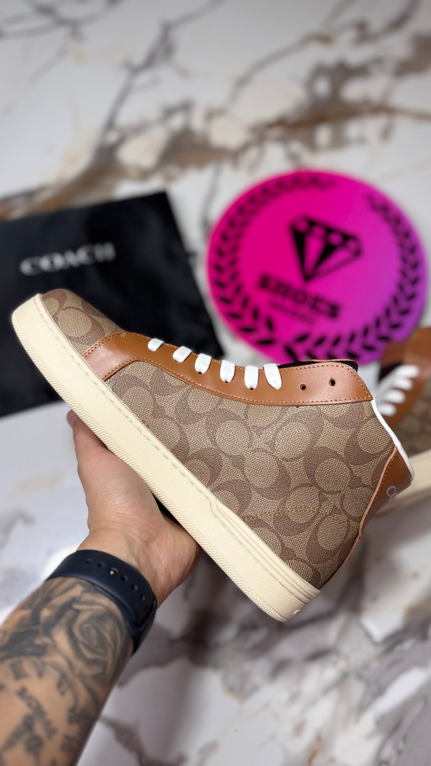 COACH
