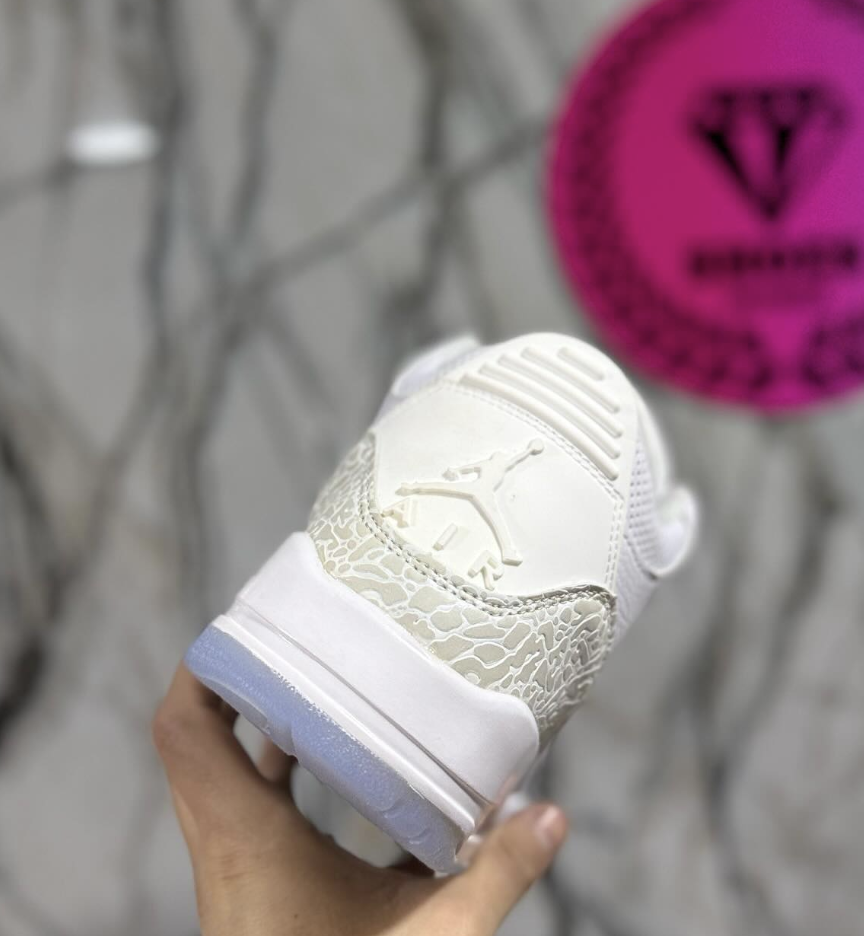 JORDAN RETRO 3