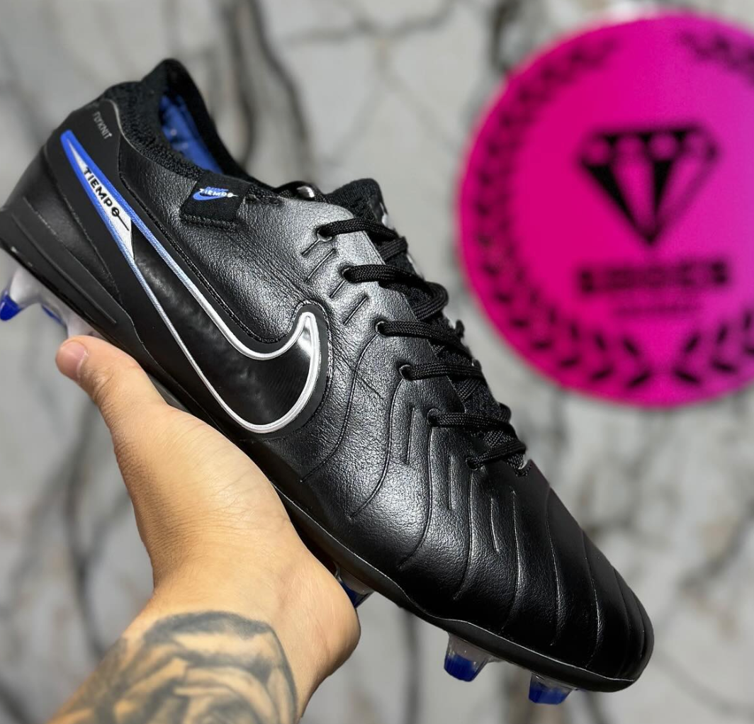 NIKE TIEMPO