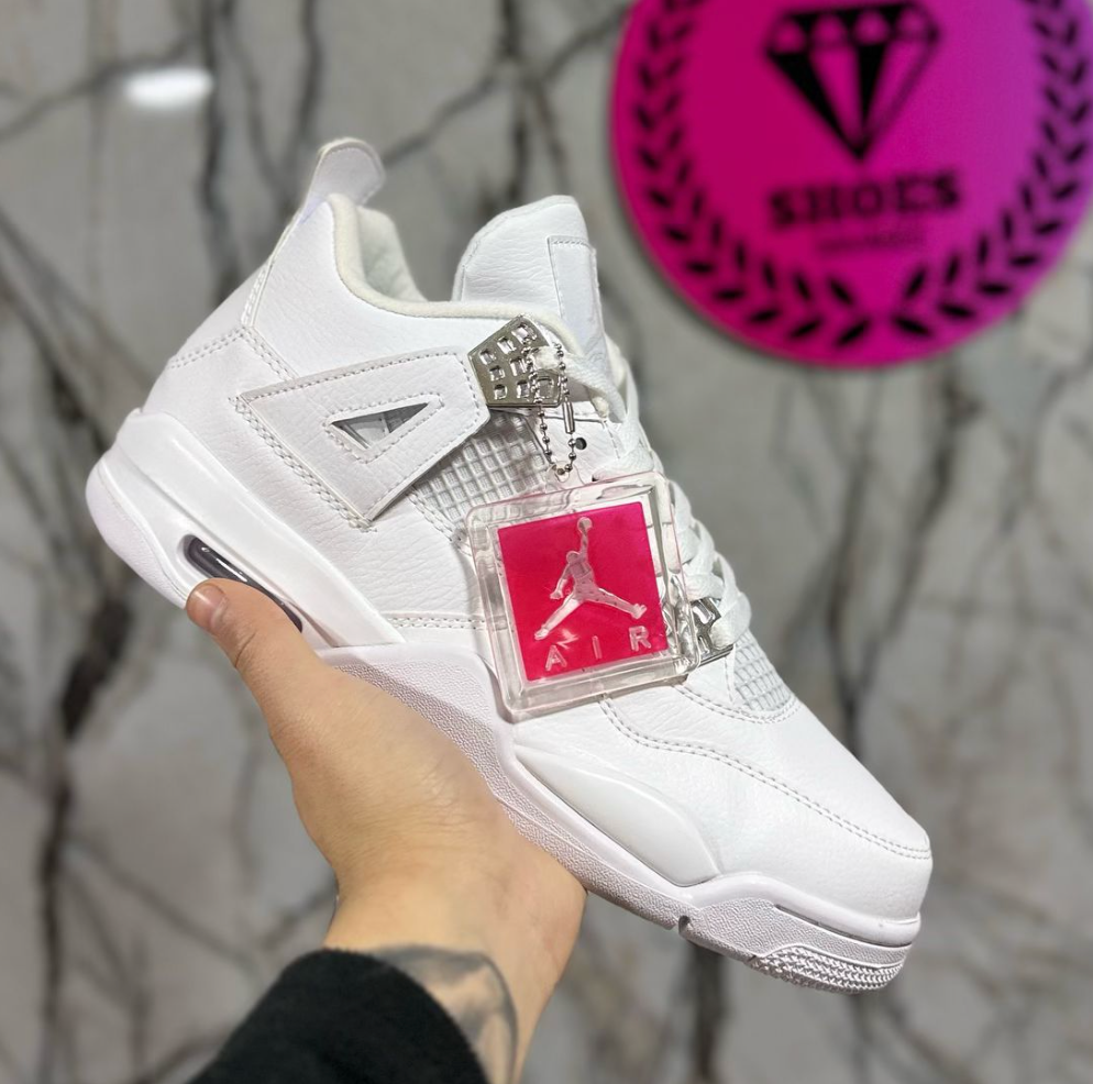 JORDAN RETRO 4