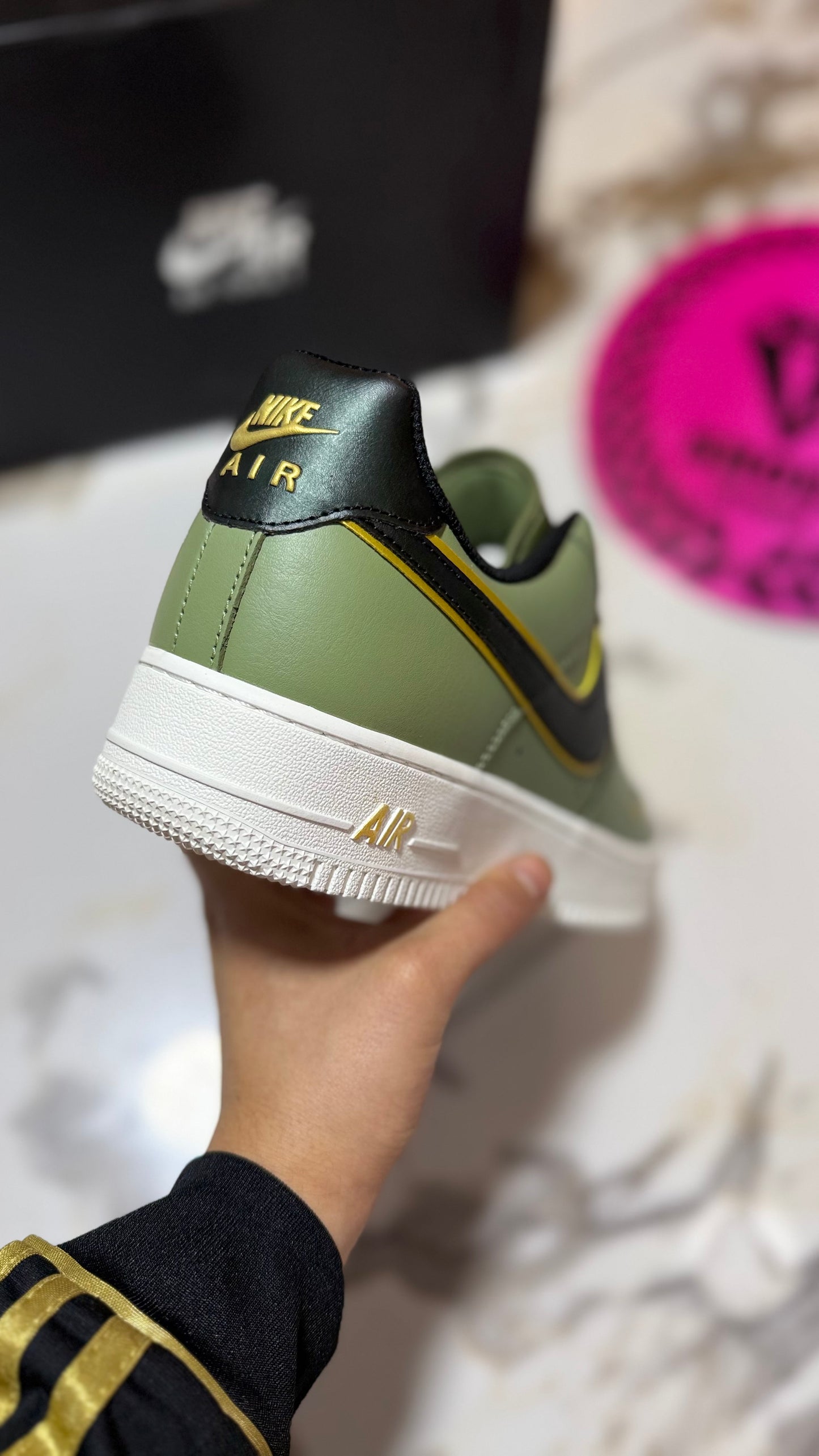 NIKE AIR FORCE ONE