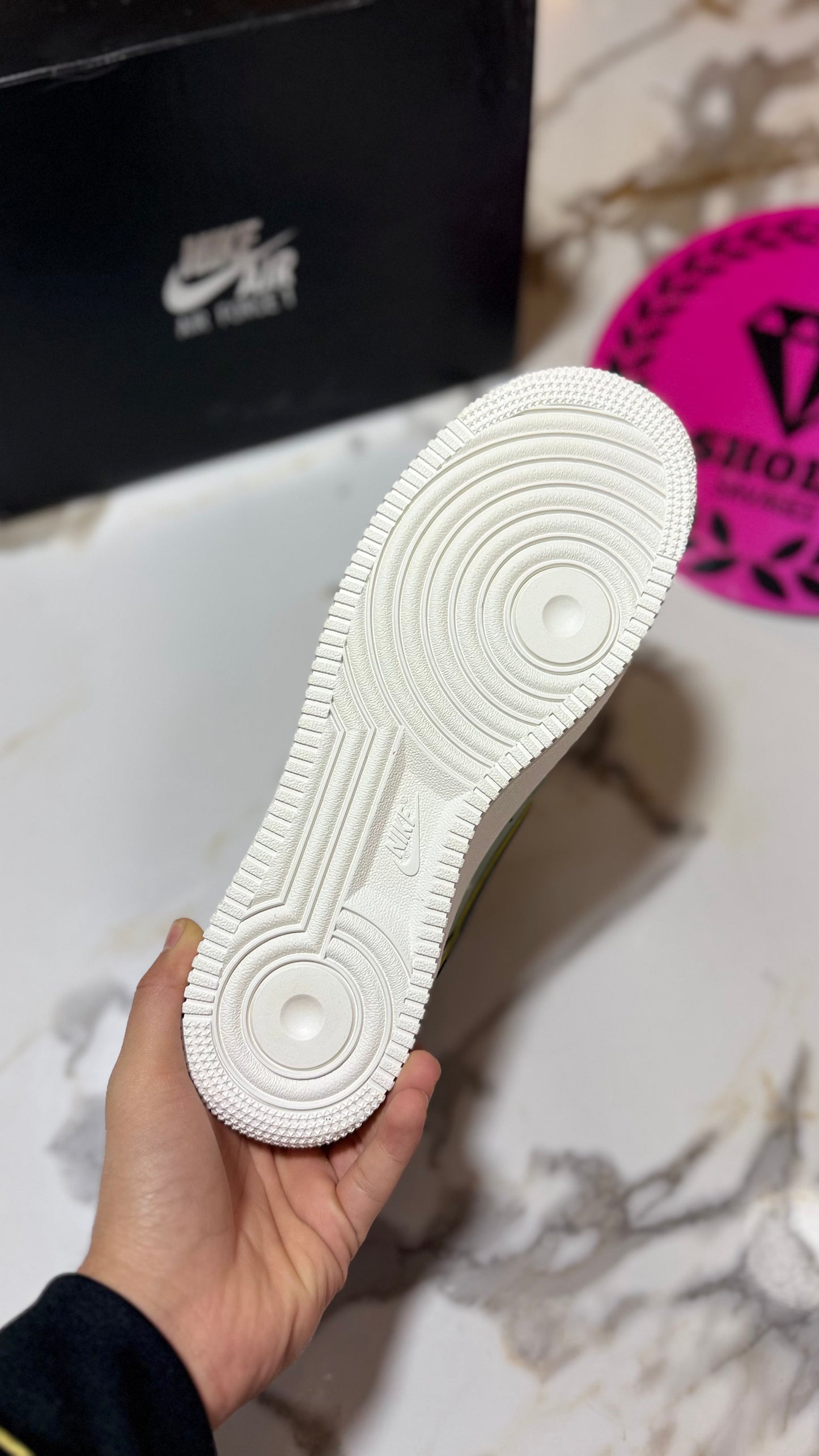 NIKE AIR FORCE ONE