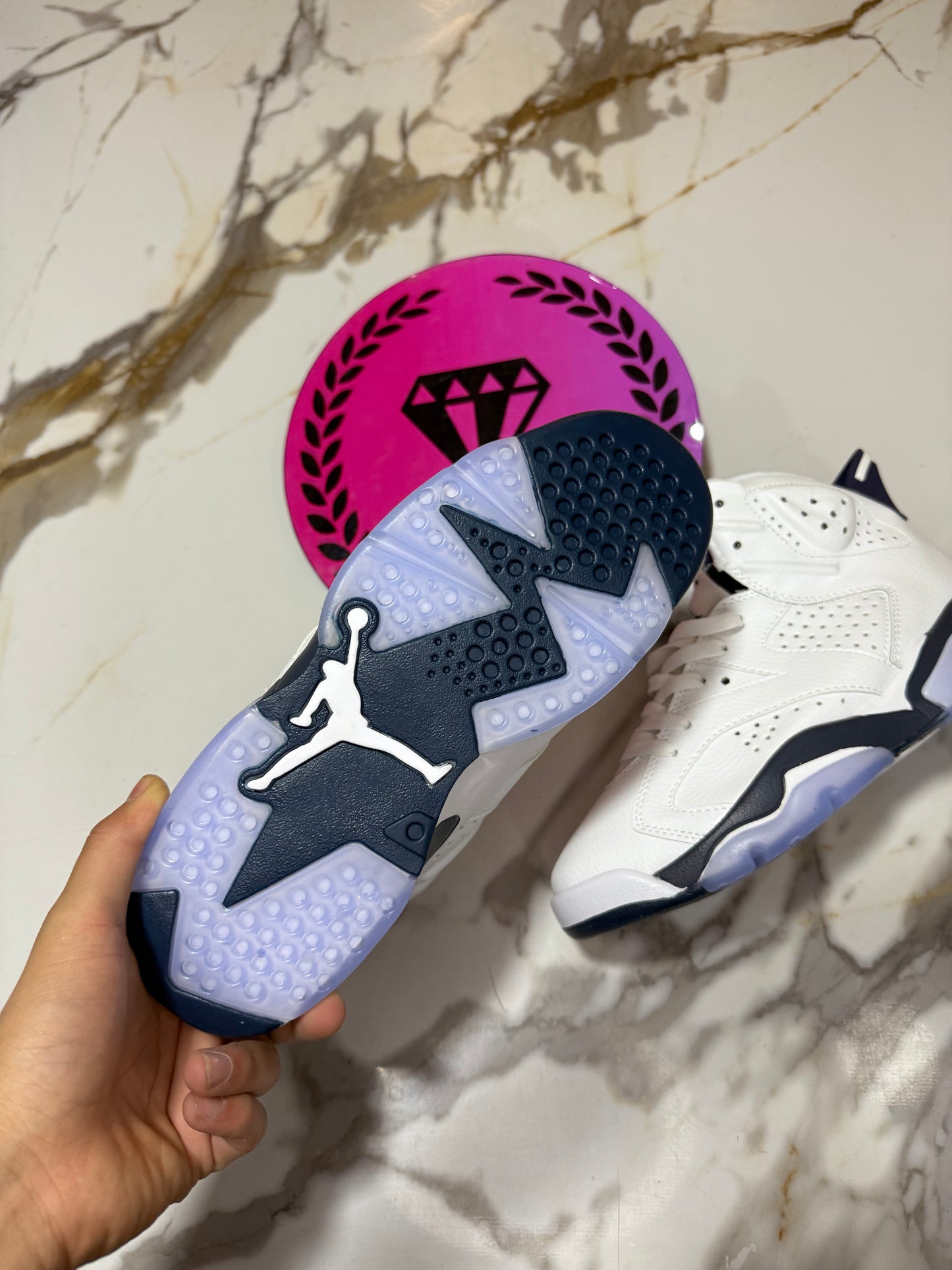 JORDAN RETRO 6