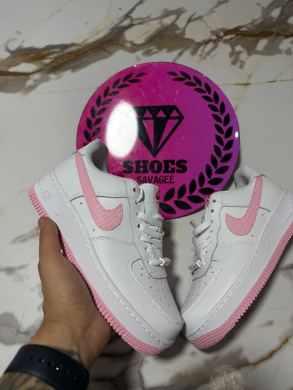NIKE AIR FORCE ONE