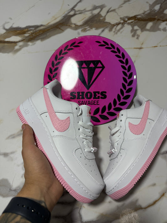NIKE AIR FORCE ONE