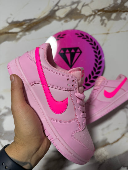 NIKE DUNK