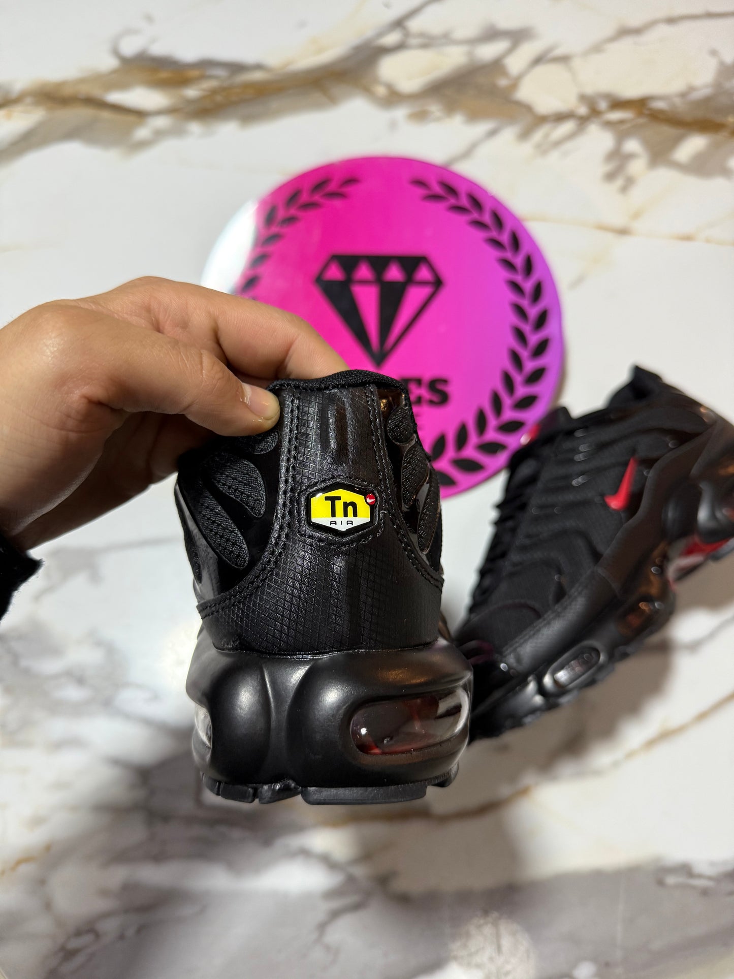 NIKE AIR MAX TN