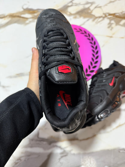 NIKE AIR MAX TN