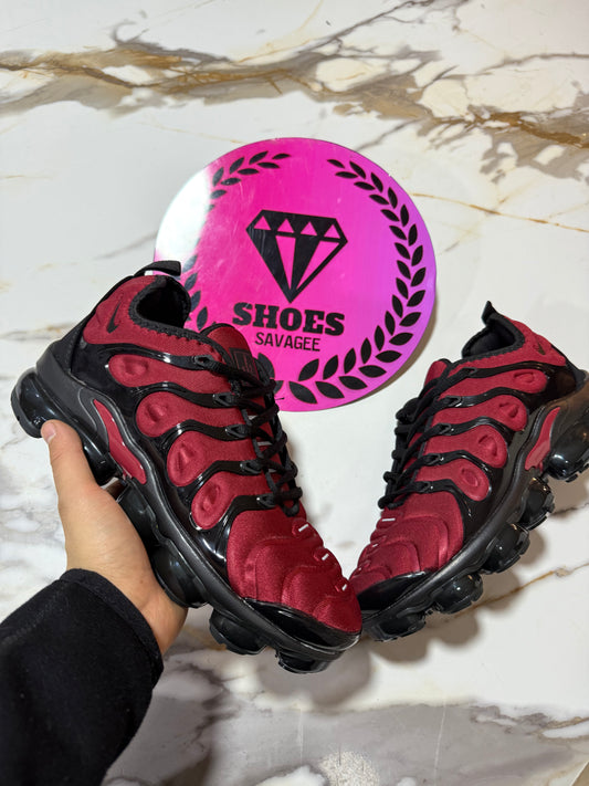 NIKE VAPORMAX PLUS
